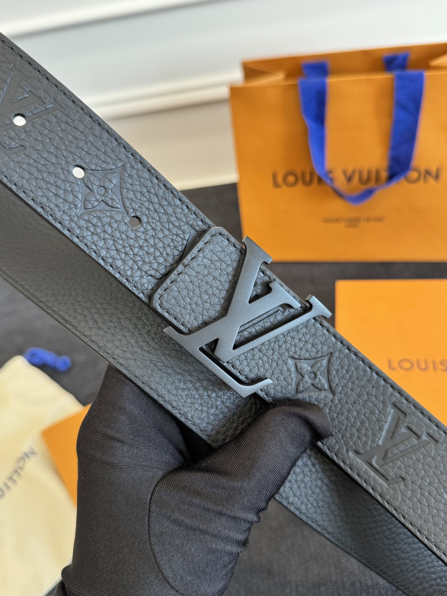 L*V Belt P220