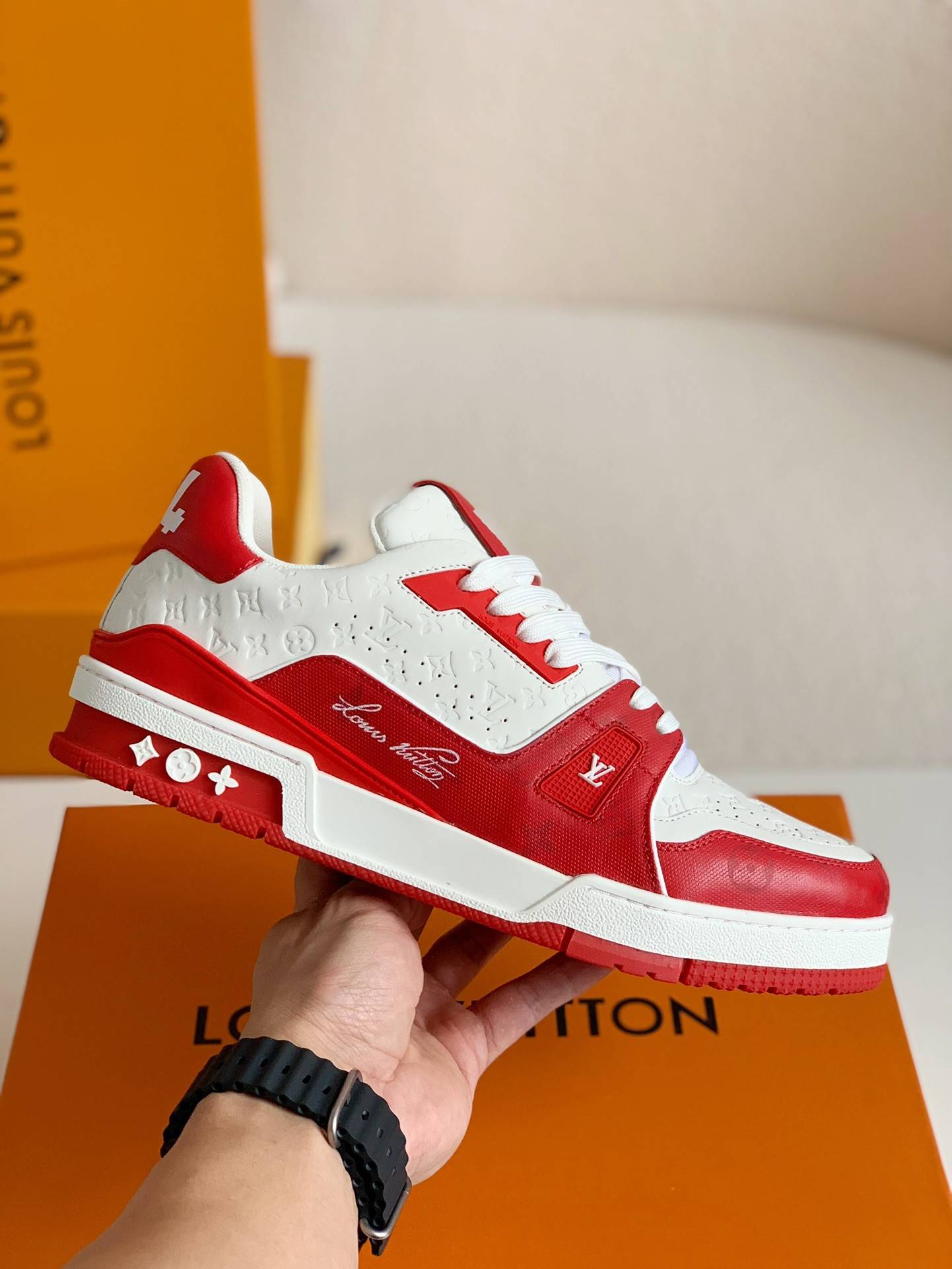 L*V TRAINER SNEAKERS