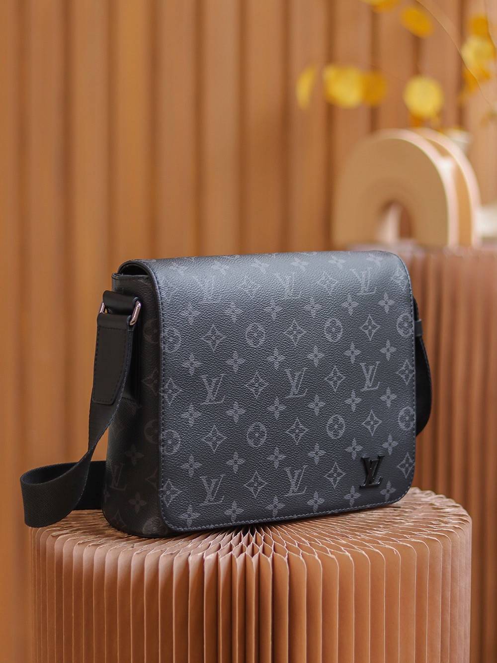 L*V Bag