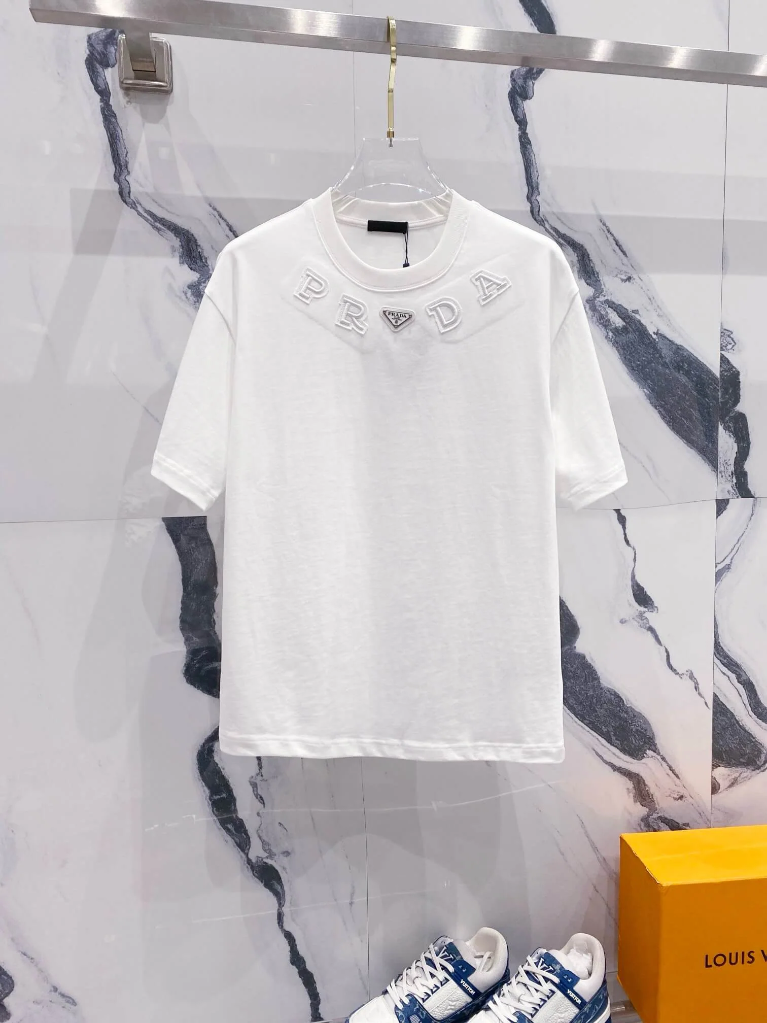 Triangle Pattern 3D Embroidery T Shirt
