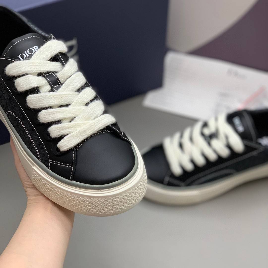 D*OR New B33 Sneaker