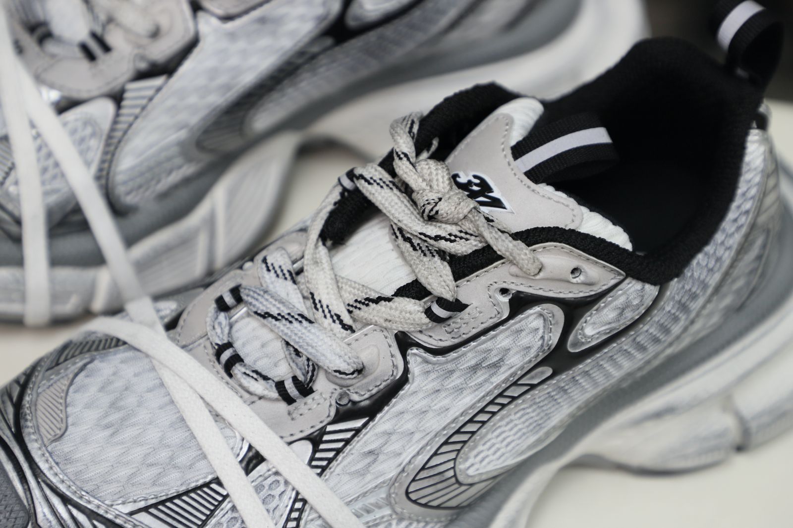 Balenciaga BLGA