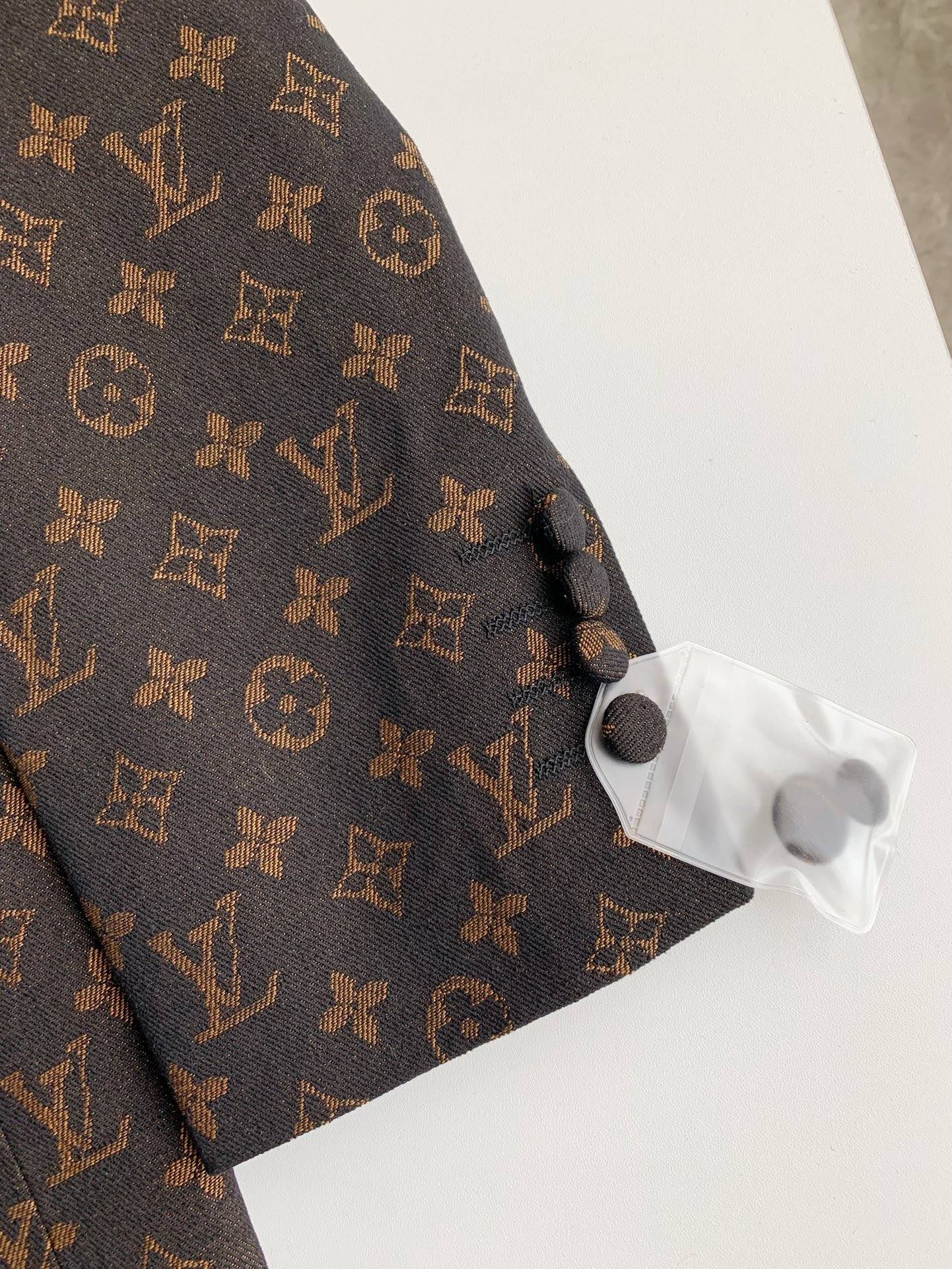 Louis Vuitton Casual suit