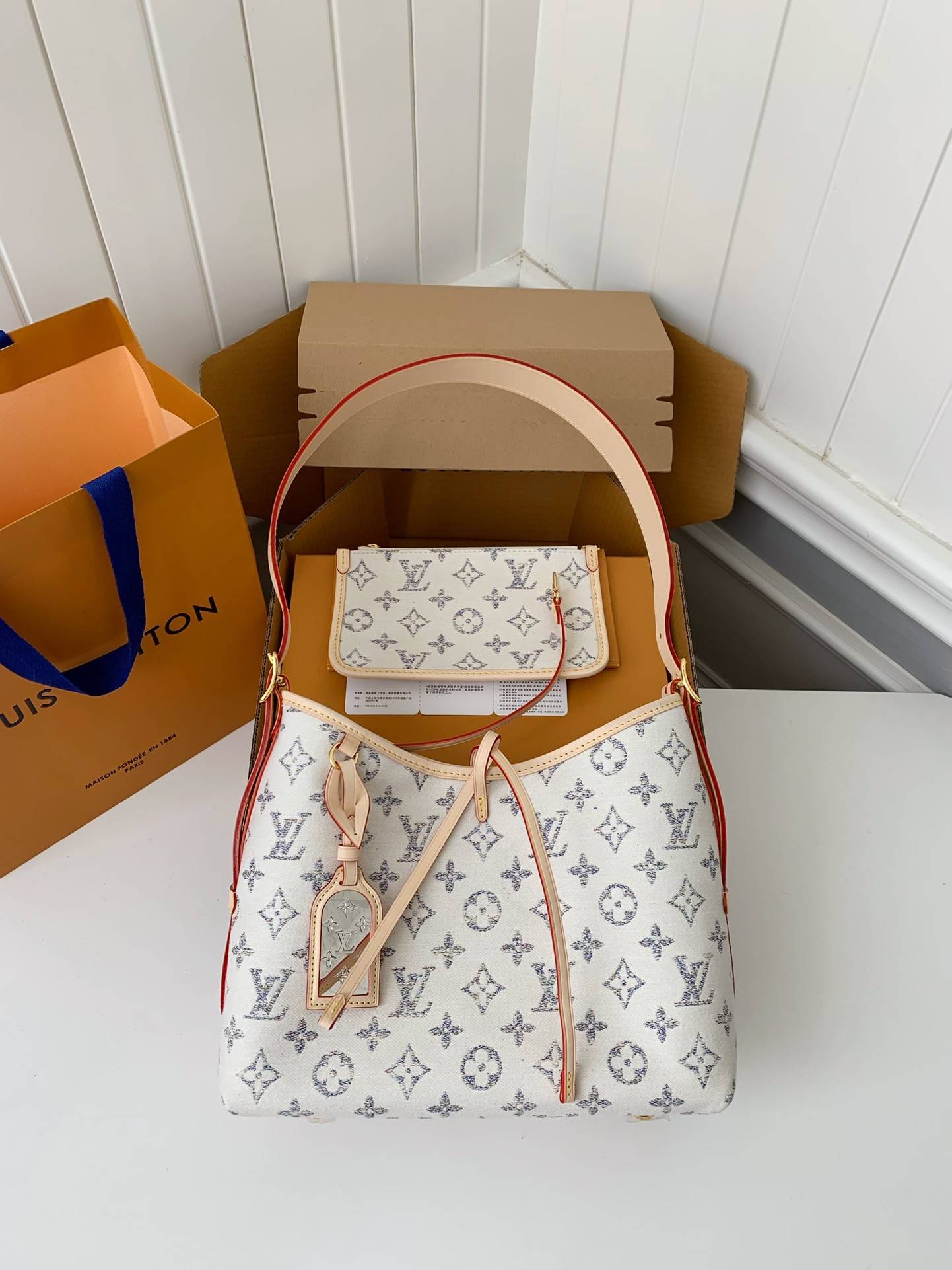 L*V Carryall small handbag M24707 Size:29*24*12cm