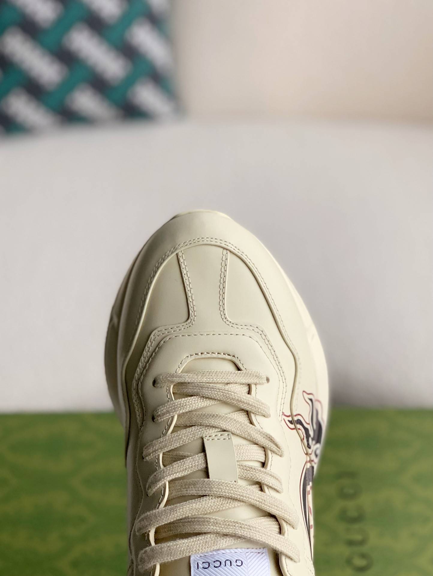 GU*IRetro Clunky Sneaker