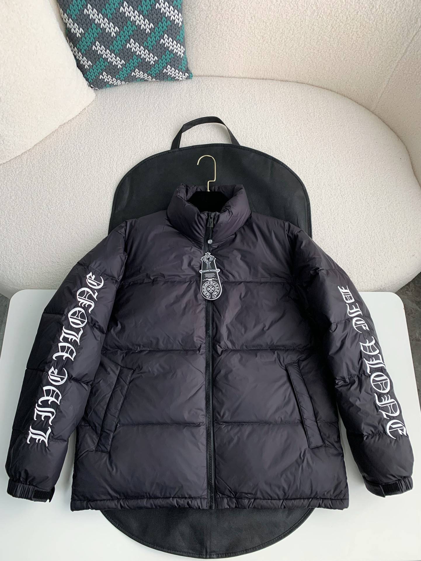Ch*0me He**ts ss23 men''s down jackets
