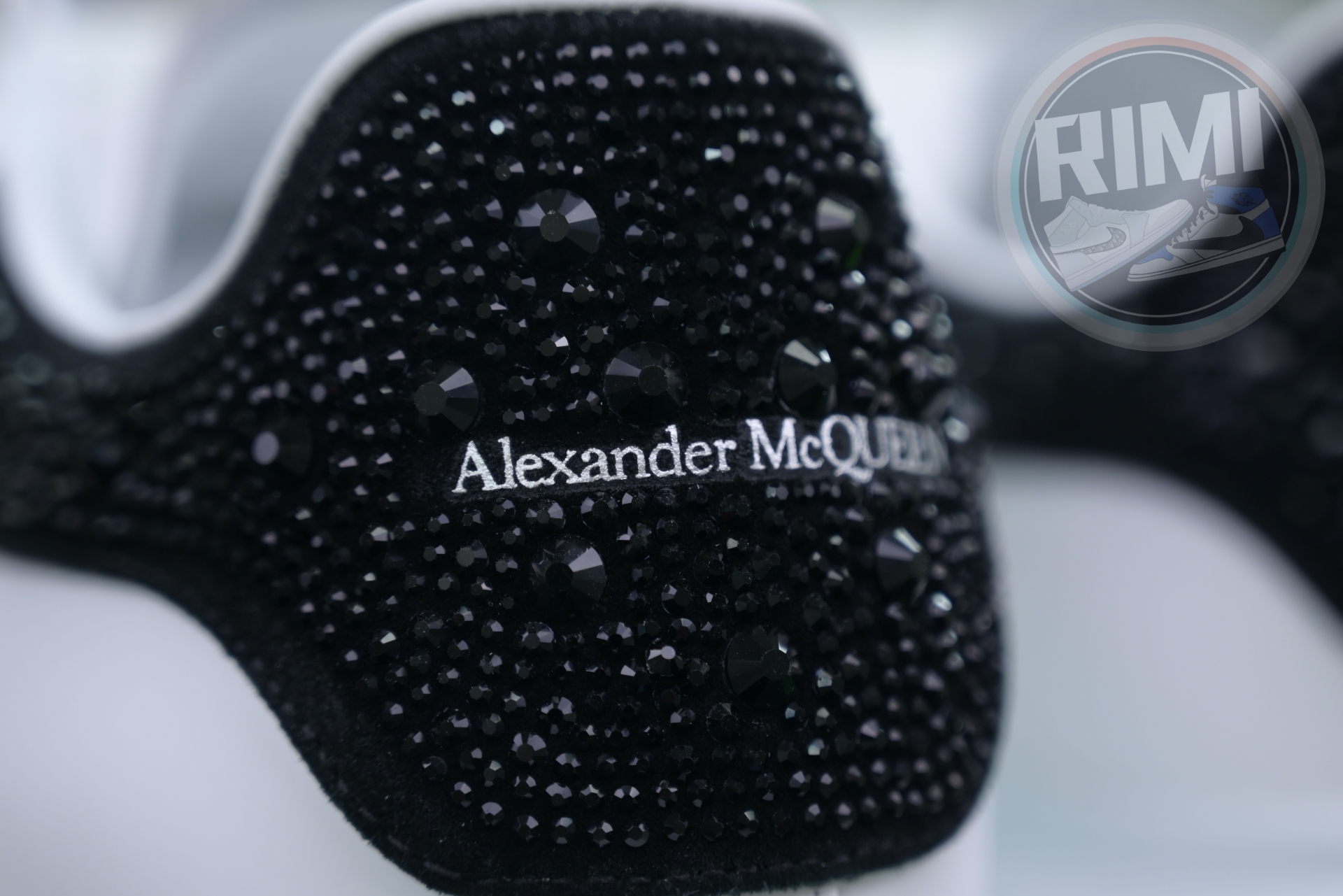 ALXNDER MC MCQUE*N