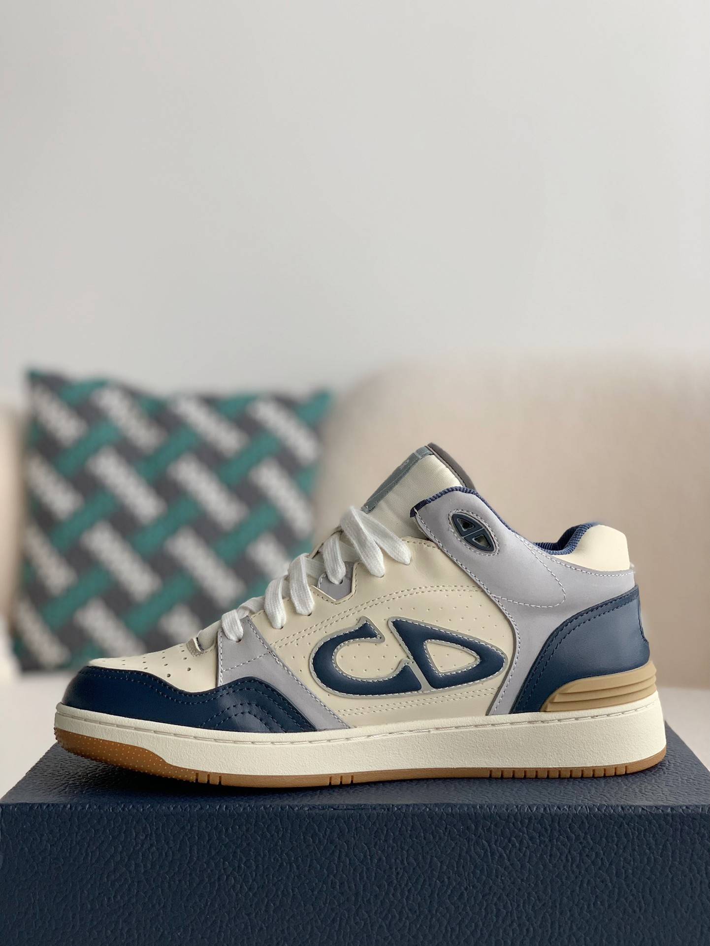 D*OR B57 New Sneaker