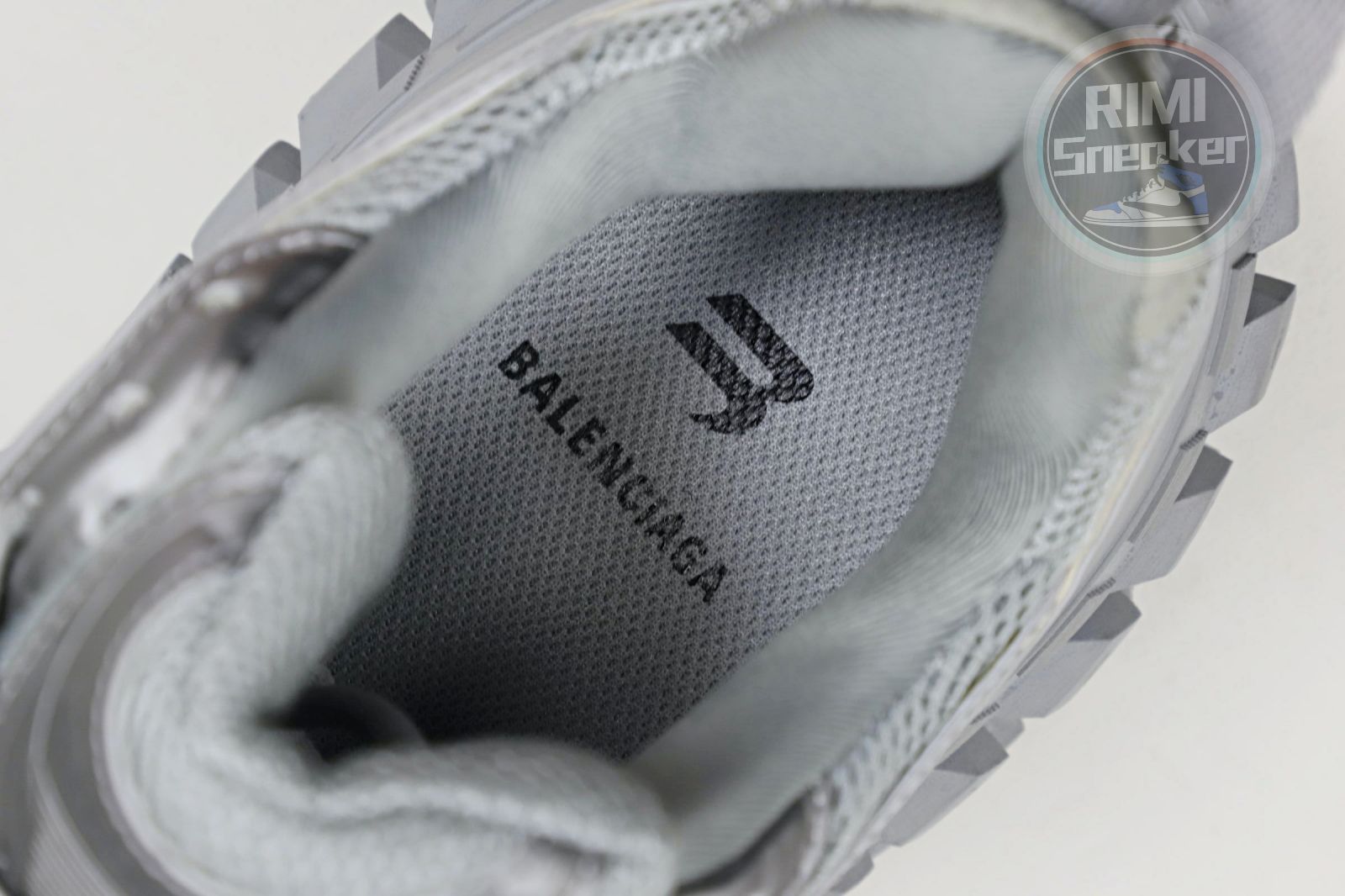 Balenciaga  BLGA