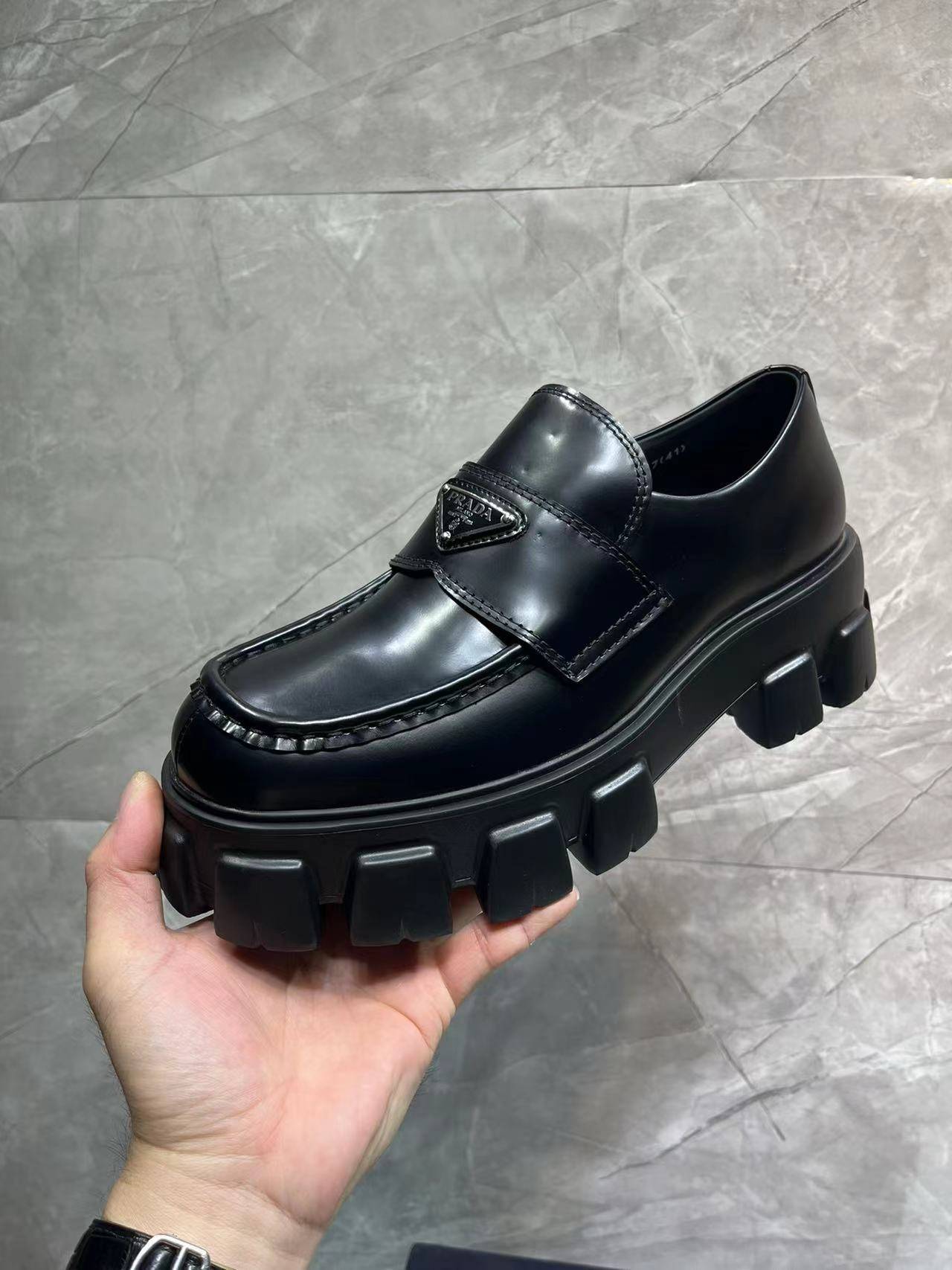 P*DA Carrefour‘s shoes