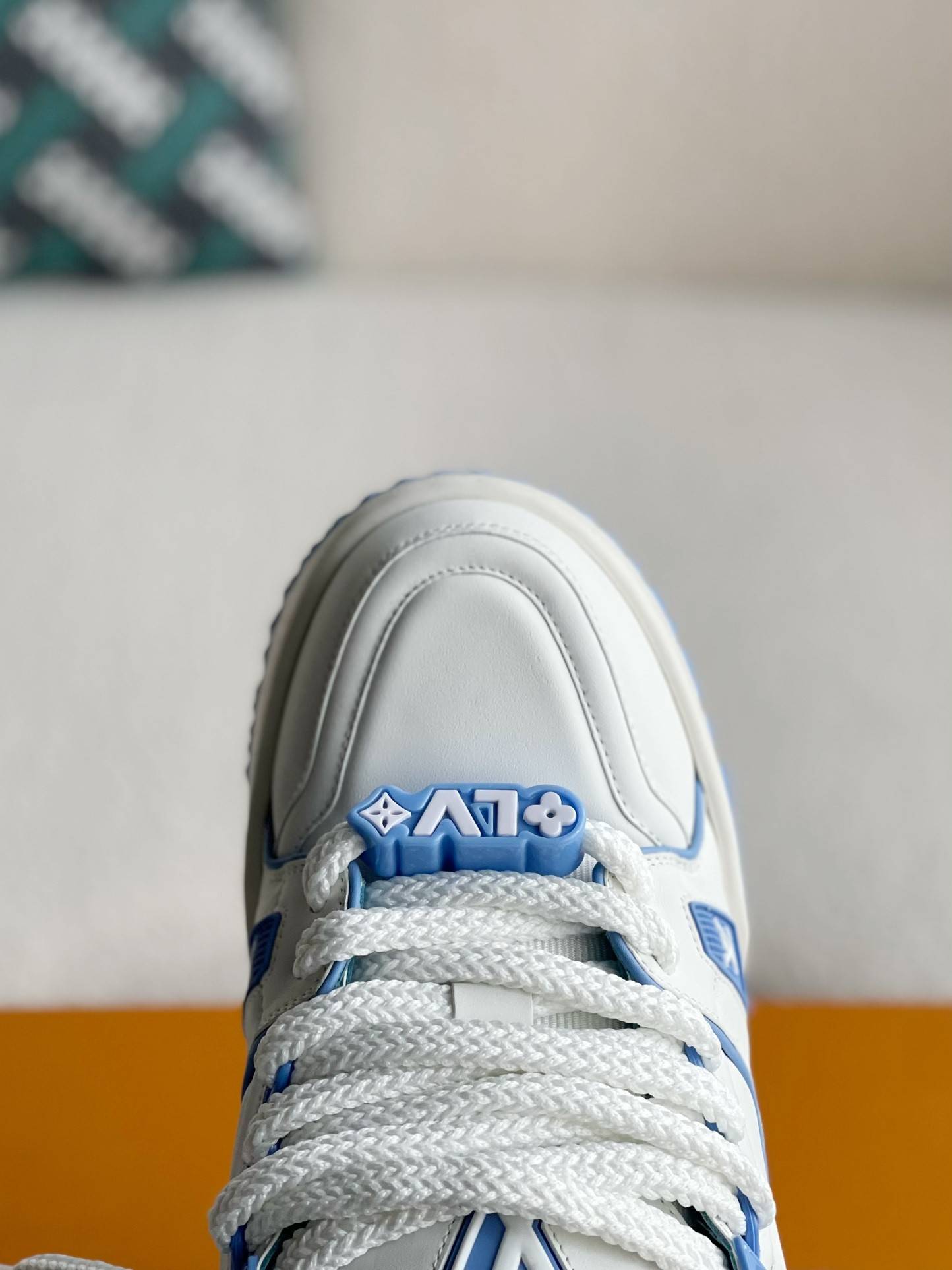 L*V TRAINER MAXI  SNEAKERS
