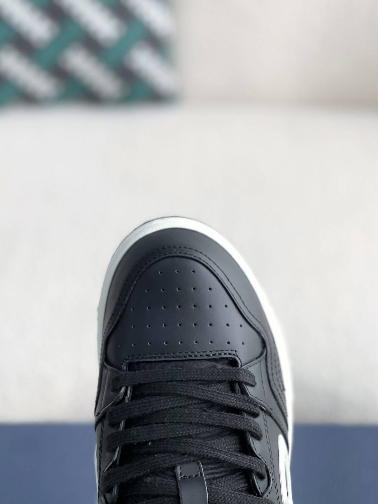 D*OR B57 Sneakers