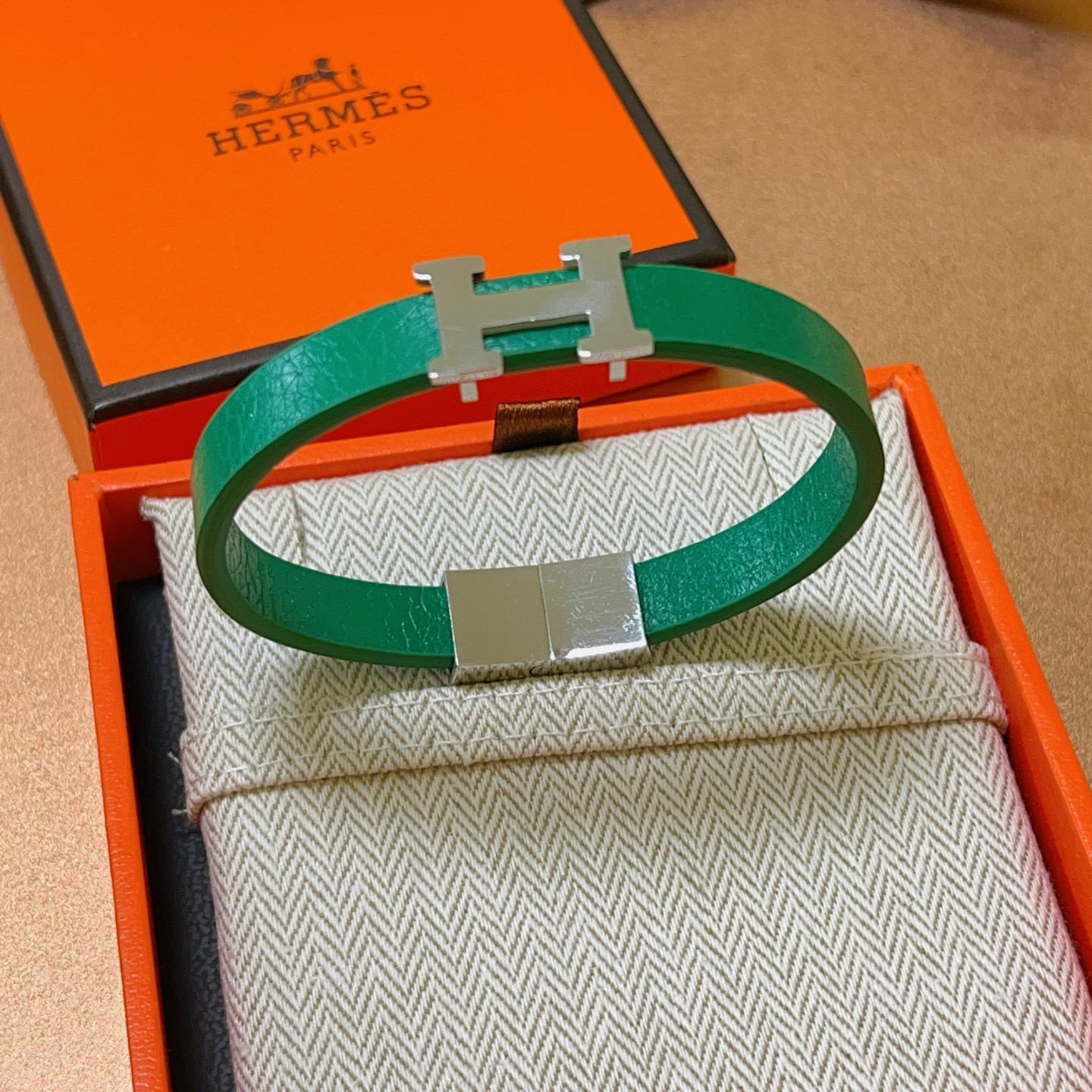 Hermès leather strap pure handmade leather material series 18k gold bracelet
