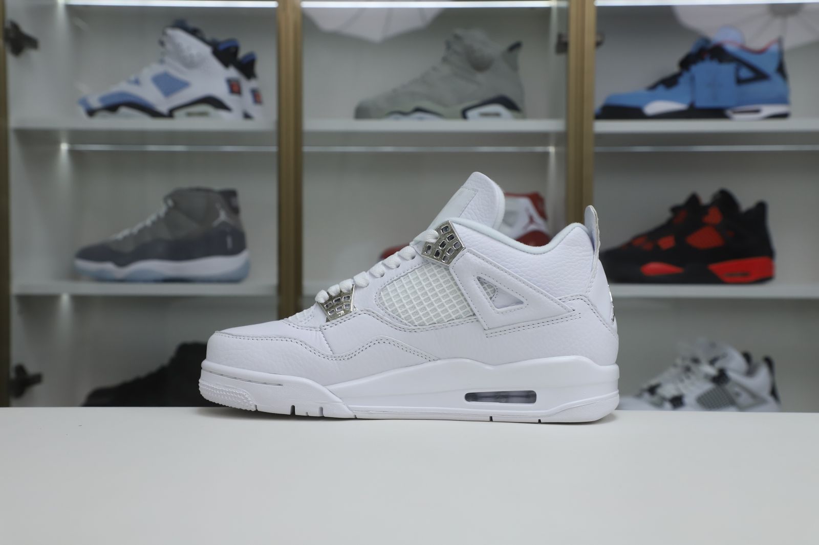 AIR JORDAN 4 RETRO 