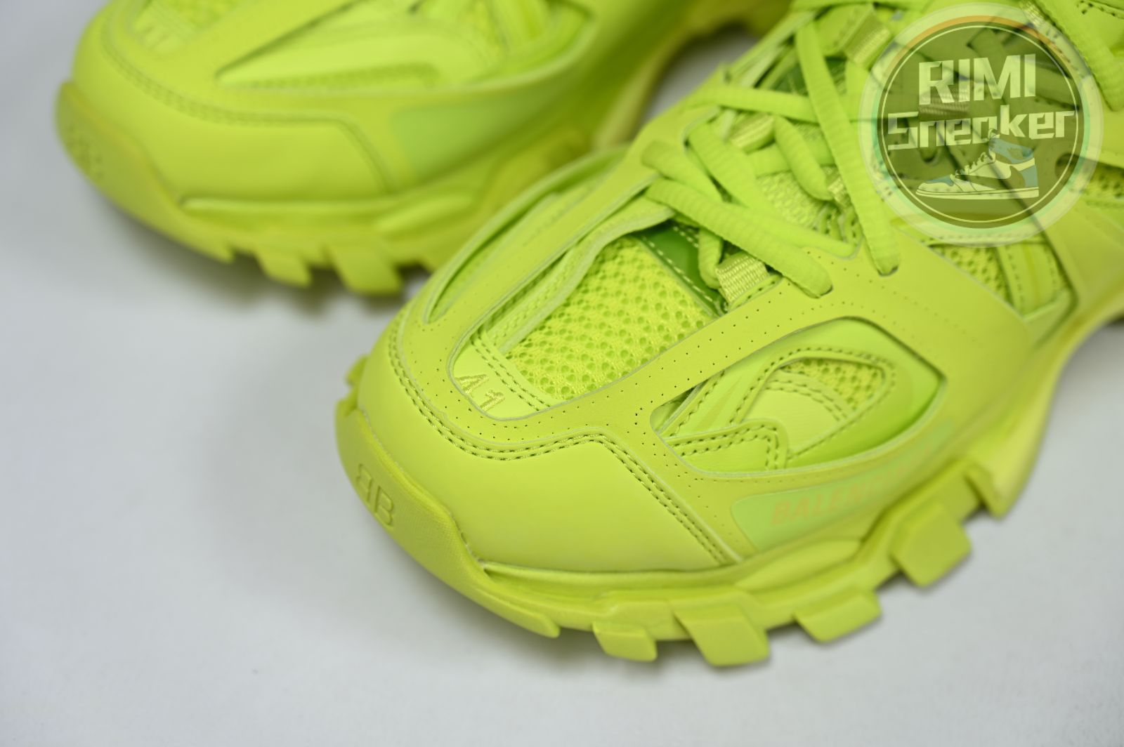 Balenciaga BLGA Track（LED）