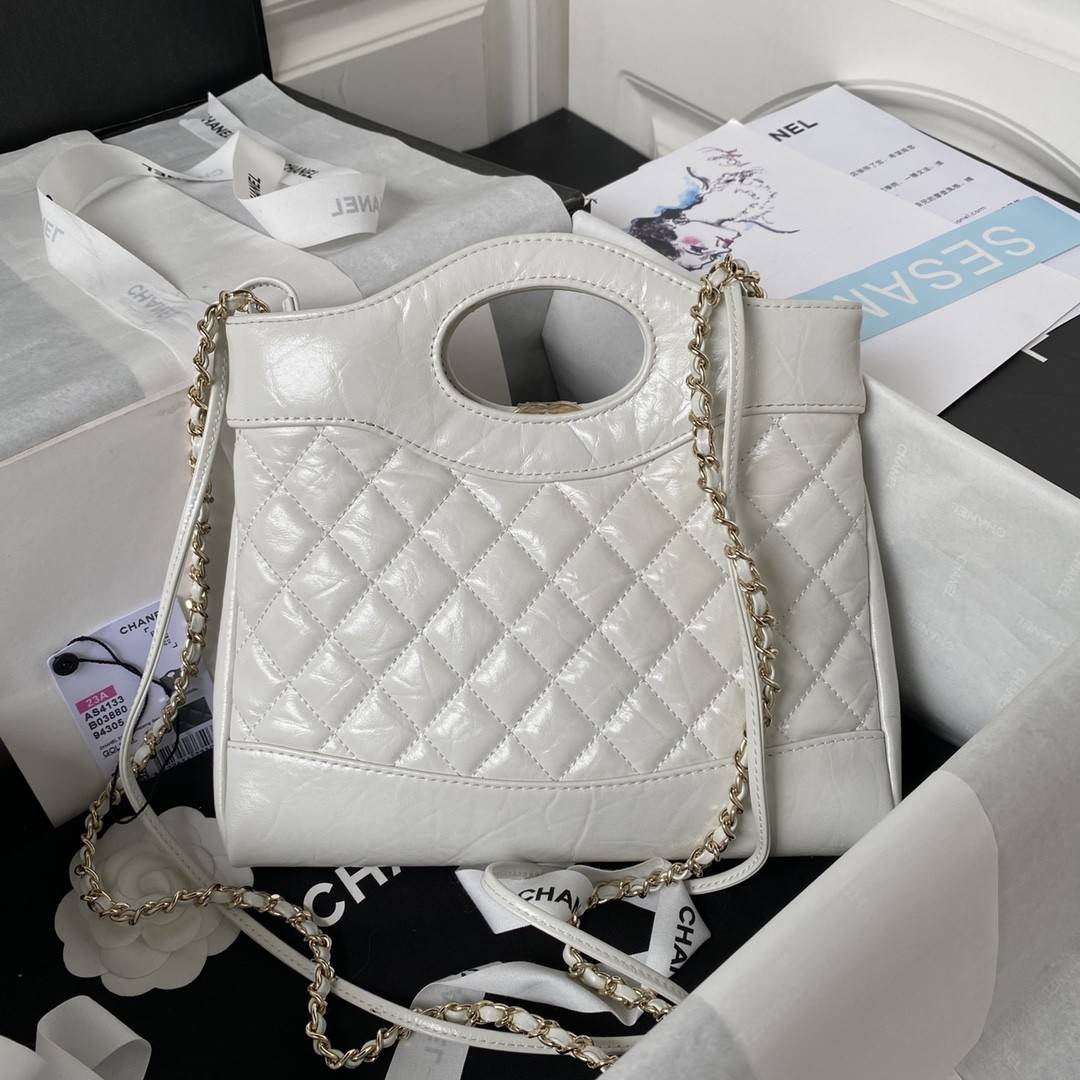 CH*EL23A mini 31 bag AS4133, top quality Size: 22 * 23 * 5.5cm