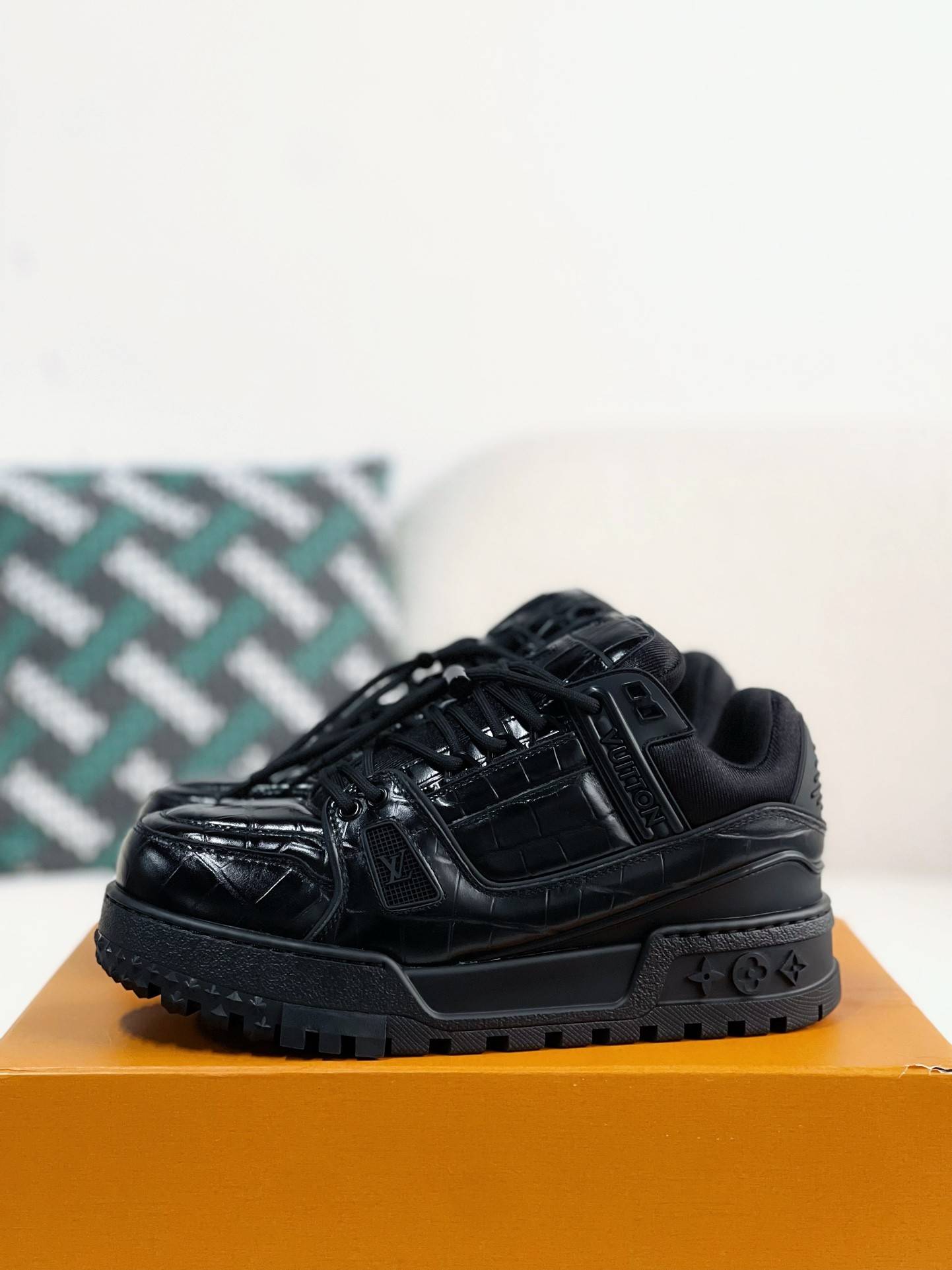 L*V TRAINER MAXI  SNEAKERS
