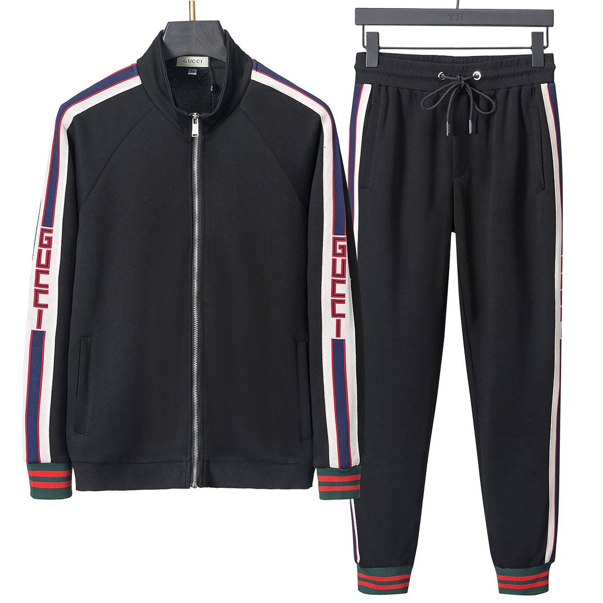 G*u*i casual suit