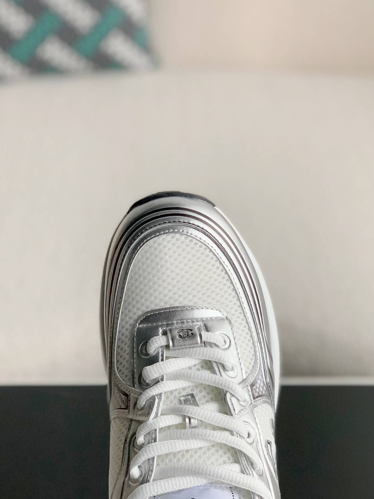 CH*EL  Sneakers