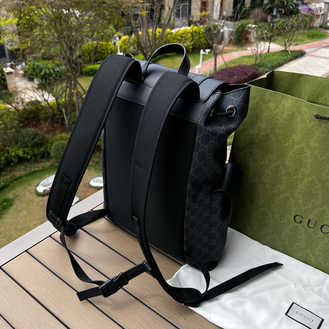 G*u*i backpack model: 495563. size: 34*42*16cm
