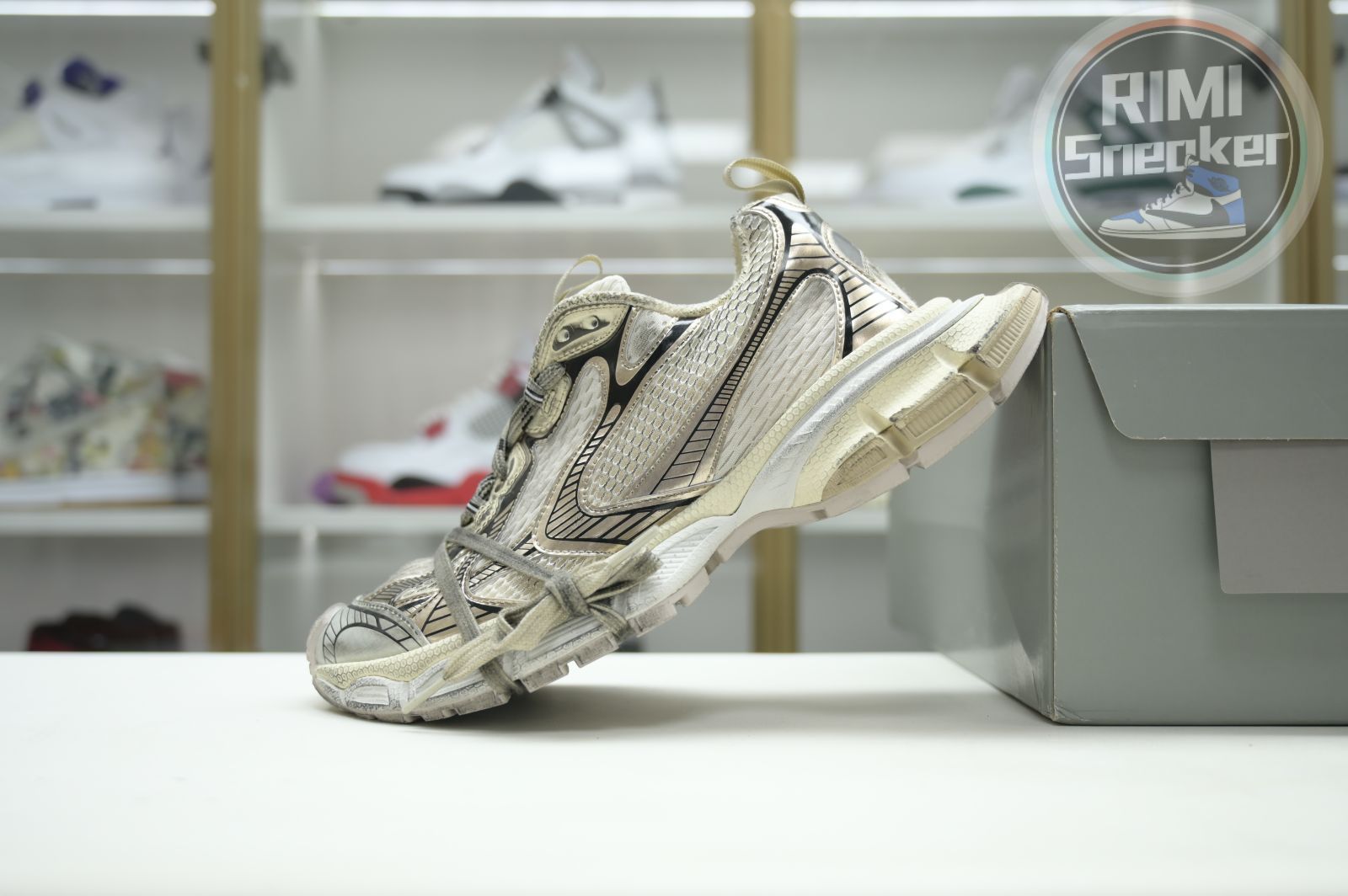 Balenciaga  BLGA
