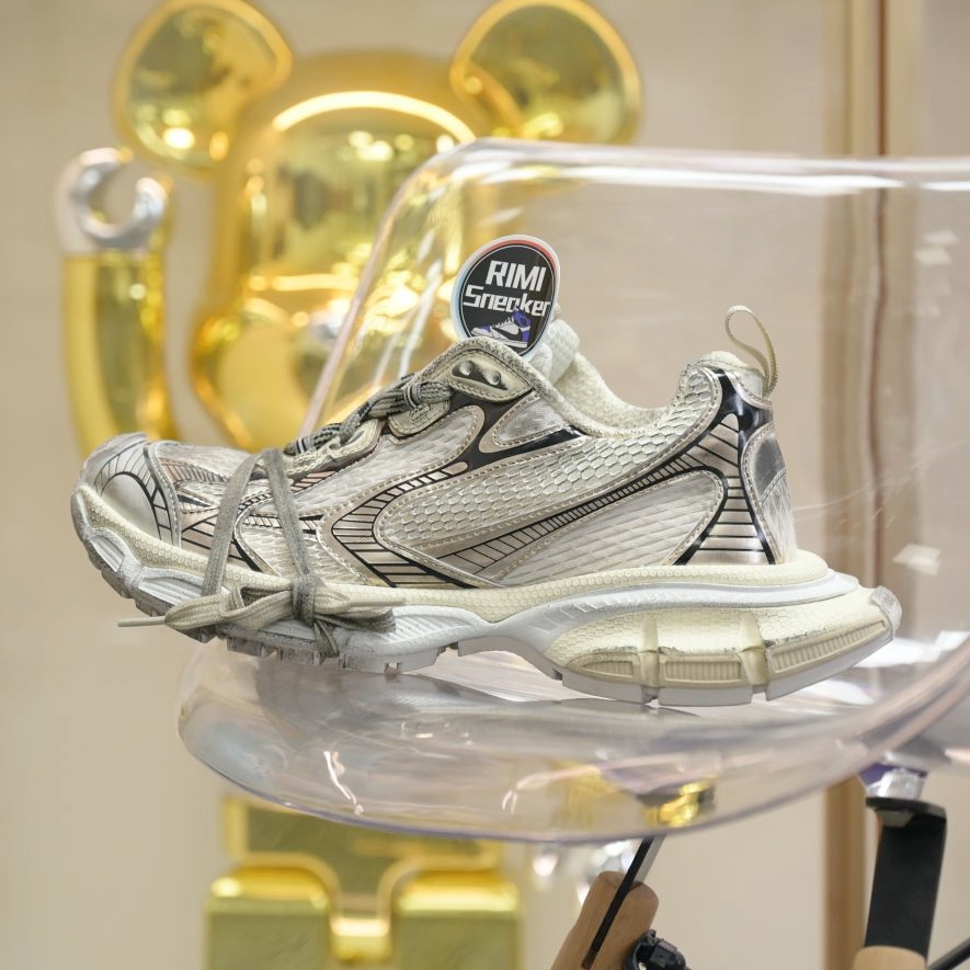 Balenciaga BLGA