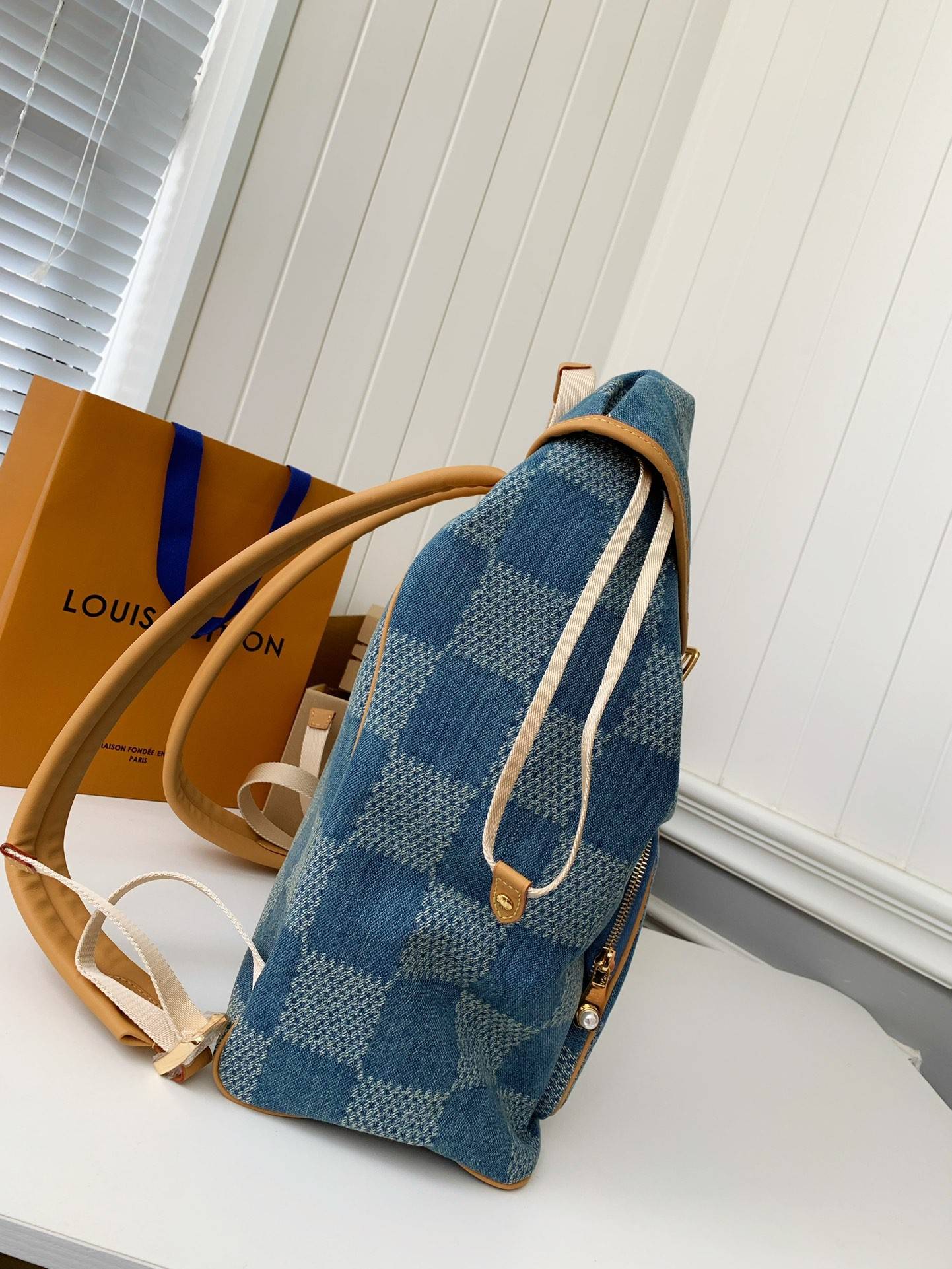 L*V Montsouris backpack M40708 Size:32*40*19cm