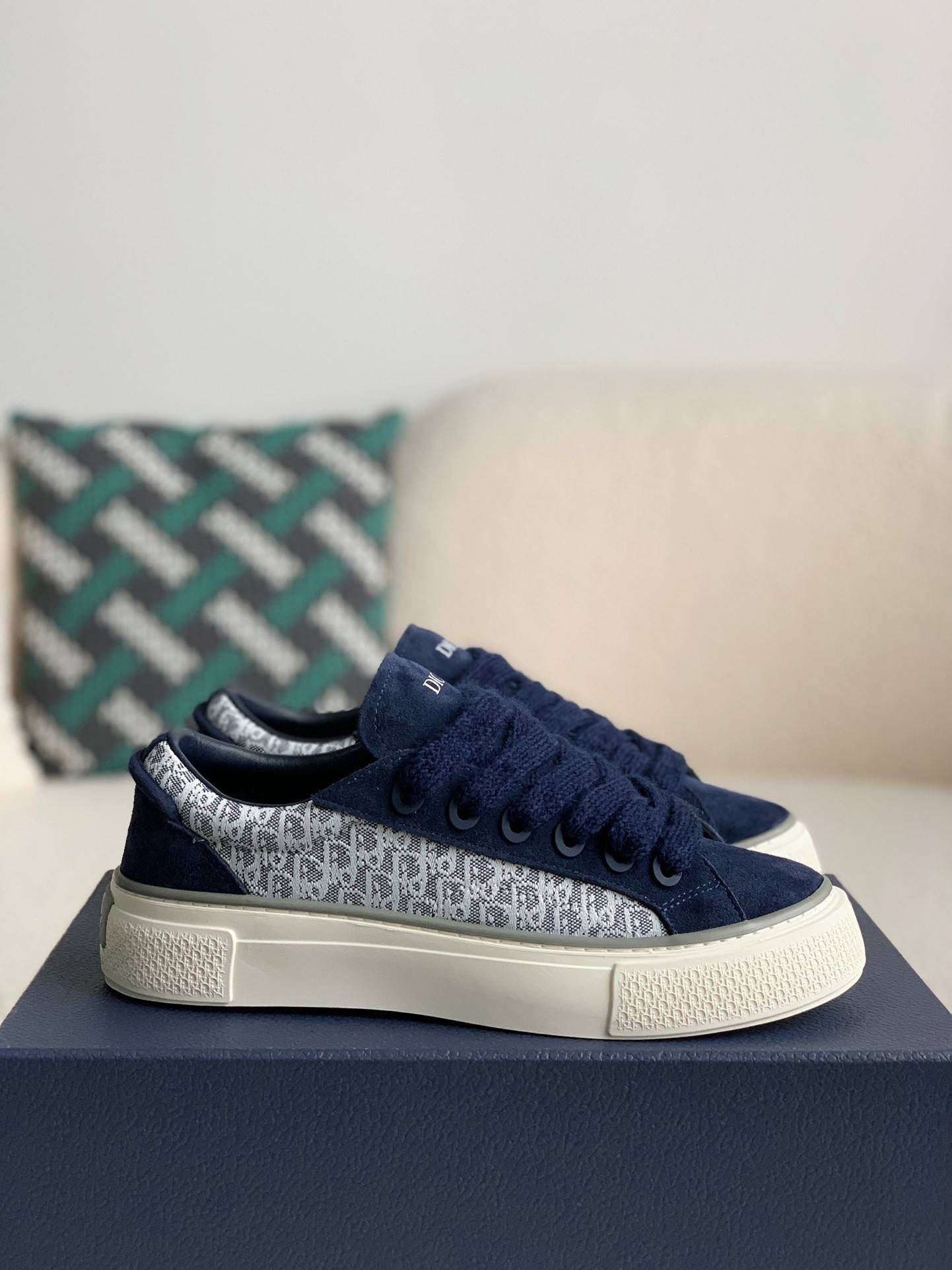 D*OR New B33 Sneaker
