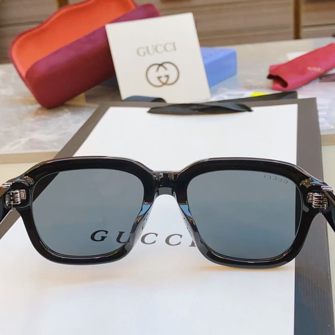 G*u*i new trend sunglasses