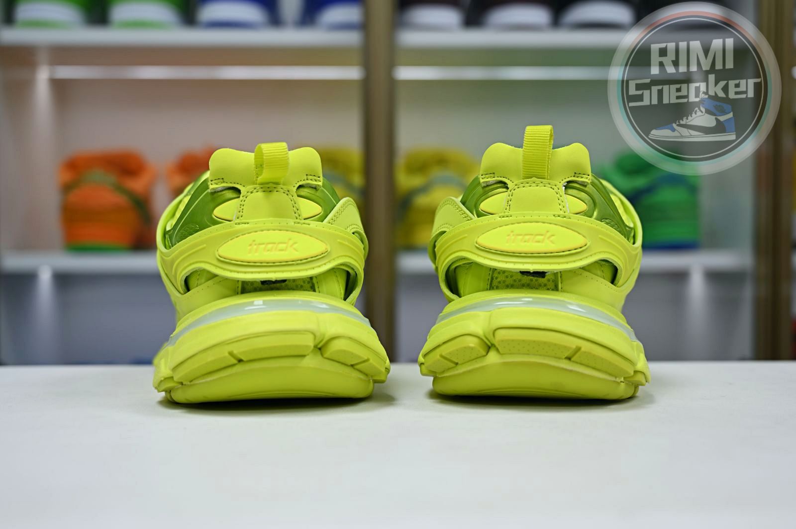 Balenciaga BLGA Track（LED）