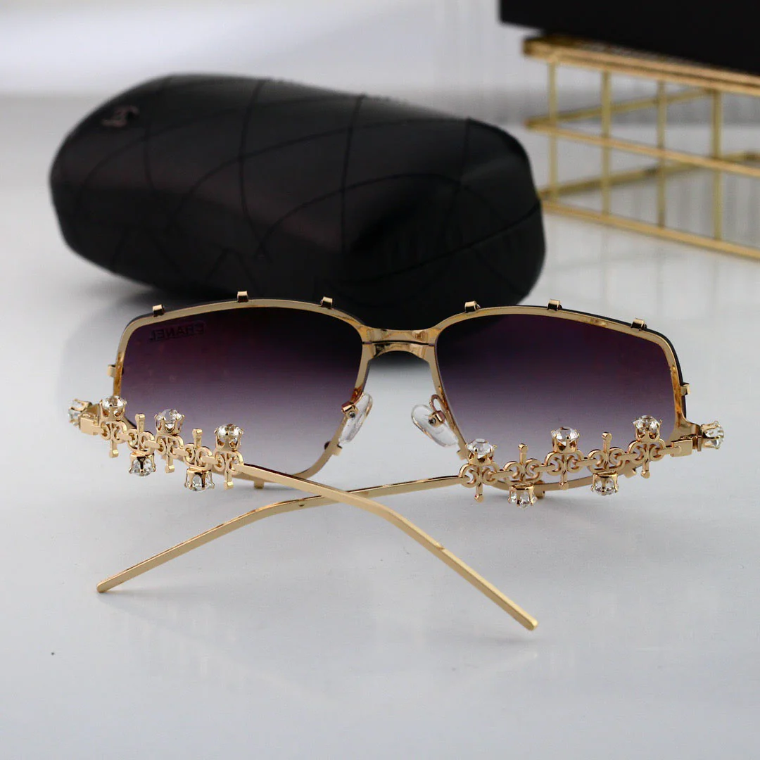 Di*m*nd-style visor sunglasses