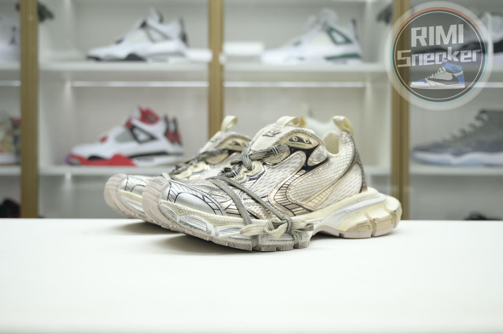 Balenciaga  BLGA