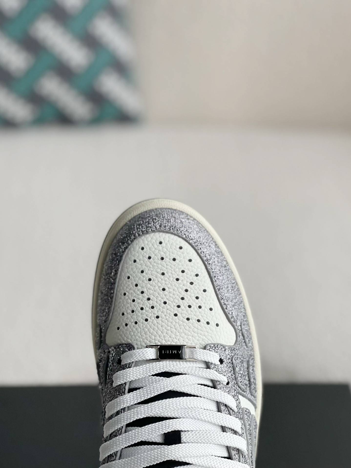 A*RI Bone Sneakers