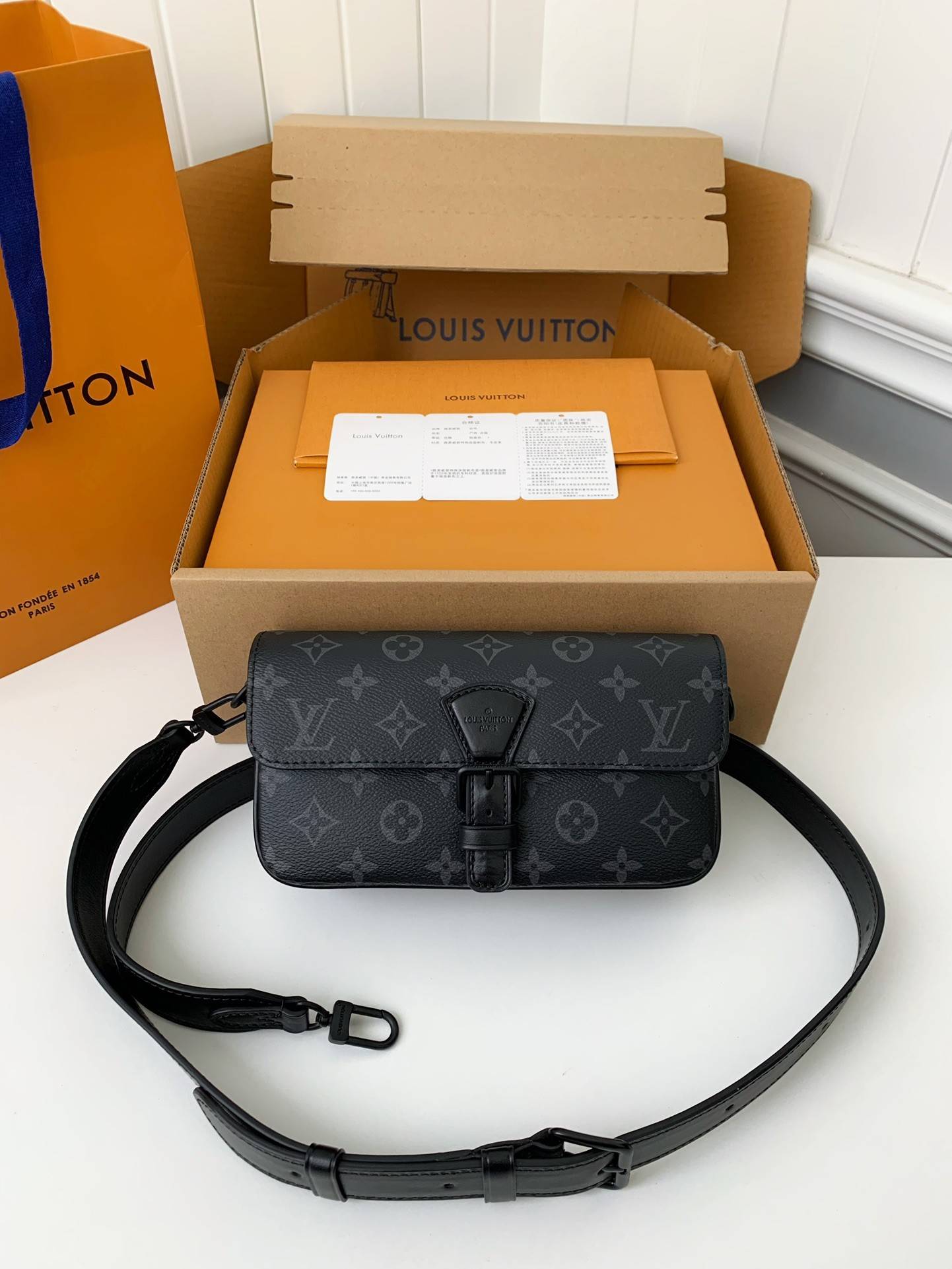 L*V New season Montsouris Mini Bag M83567 Size:22*12*6cm