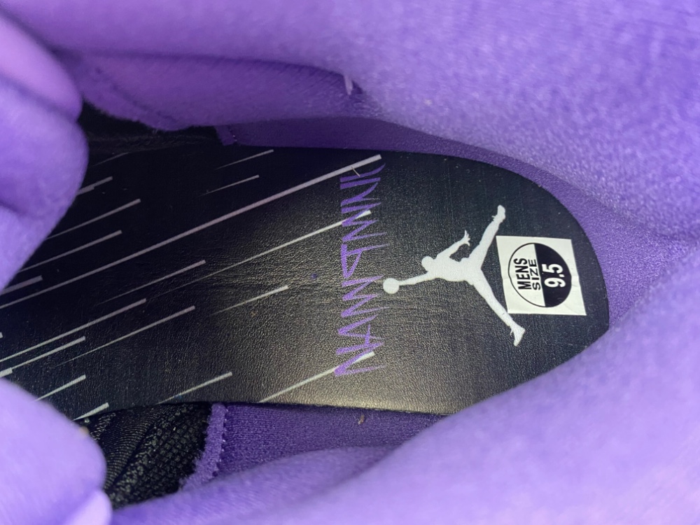 Air Jordan 11  CT8012-555