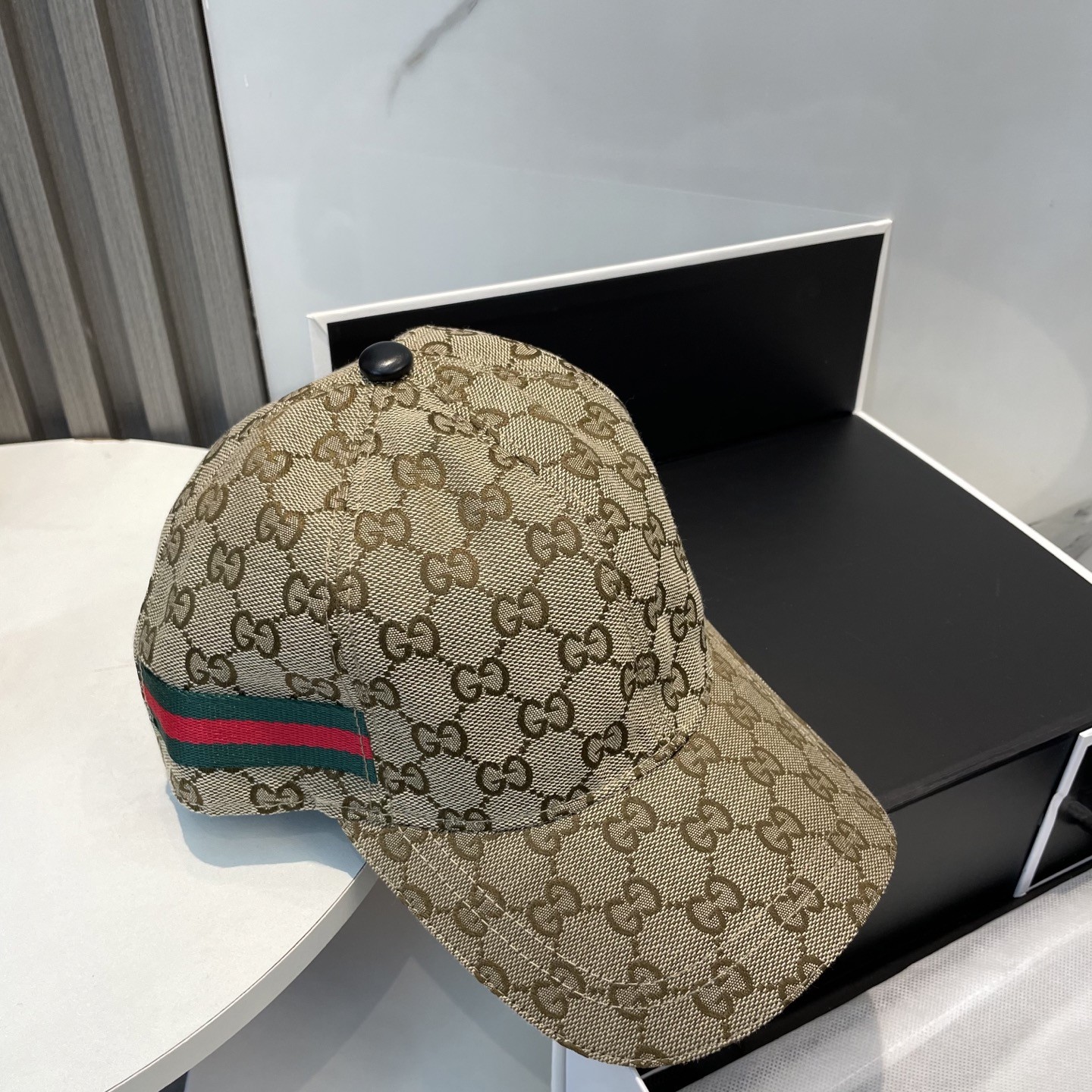 [#4925] G*u*i baseball cap peaked c ap hat