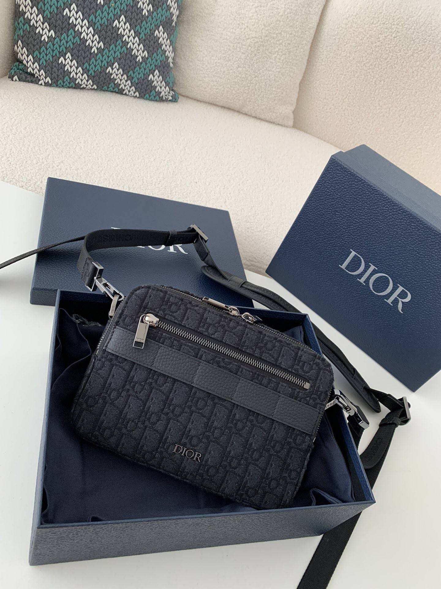 D*OR Men''s SAFARI Messenger Bag, Top Quality Size: 22 * 15 * 6cm
