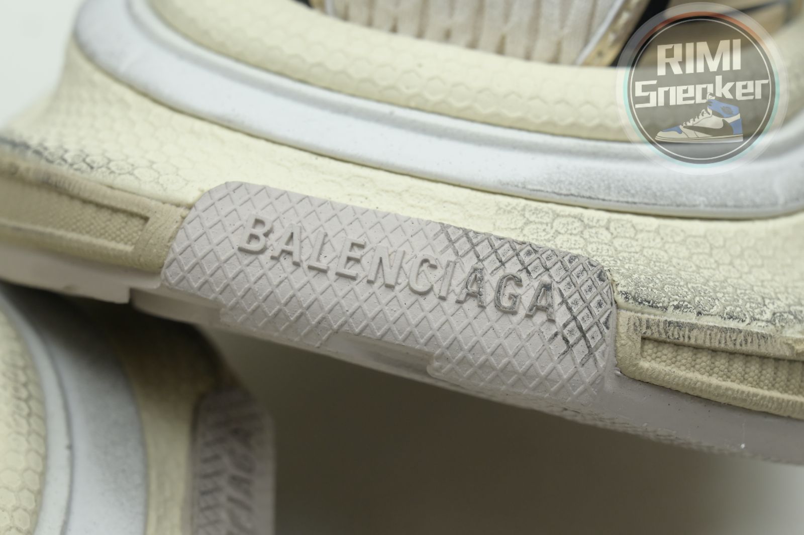 Balenciaga  BLGA