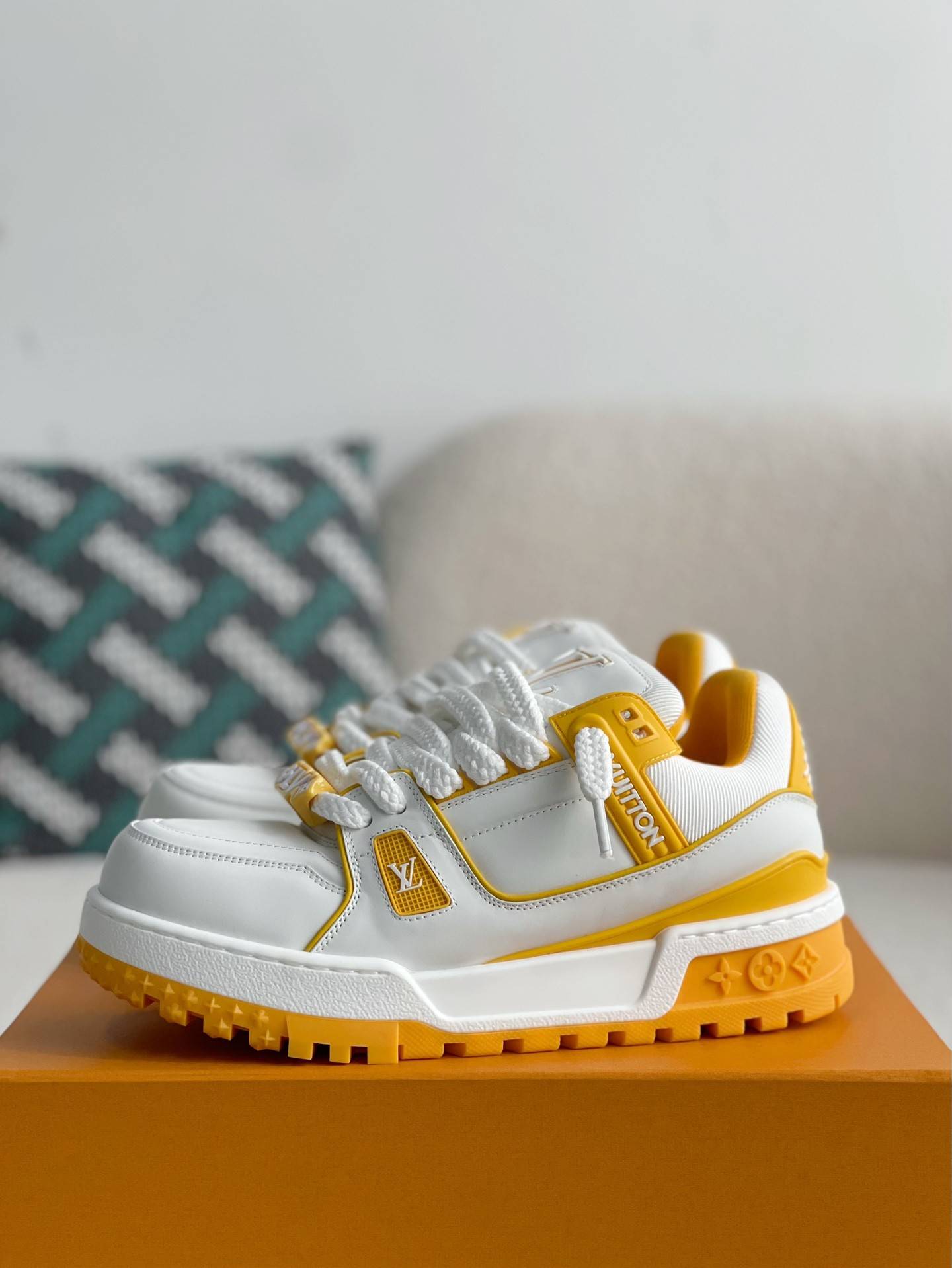 L*V TRAINER MAXI  SNEAKERS