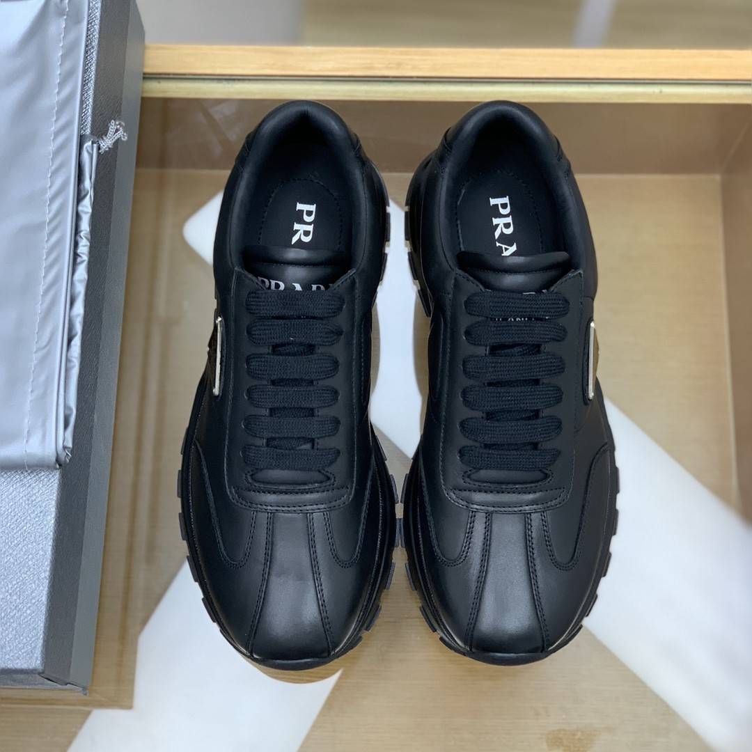 P*DA Sneakers