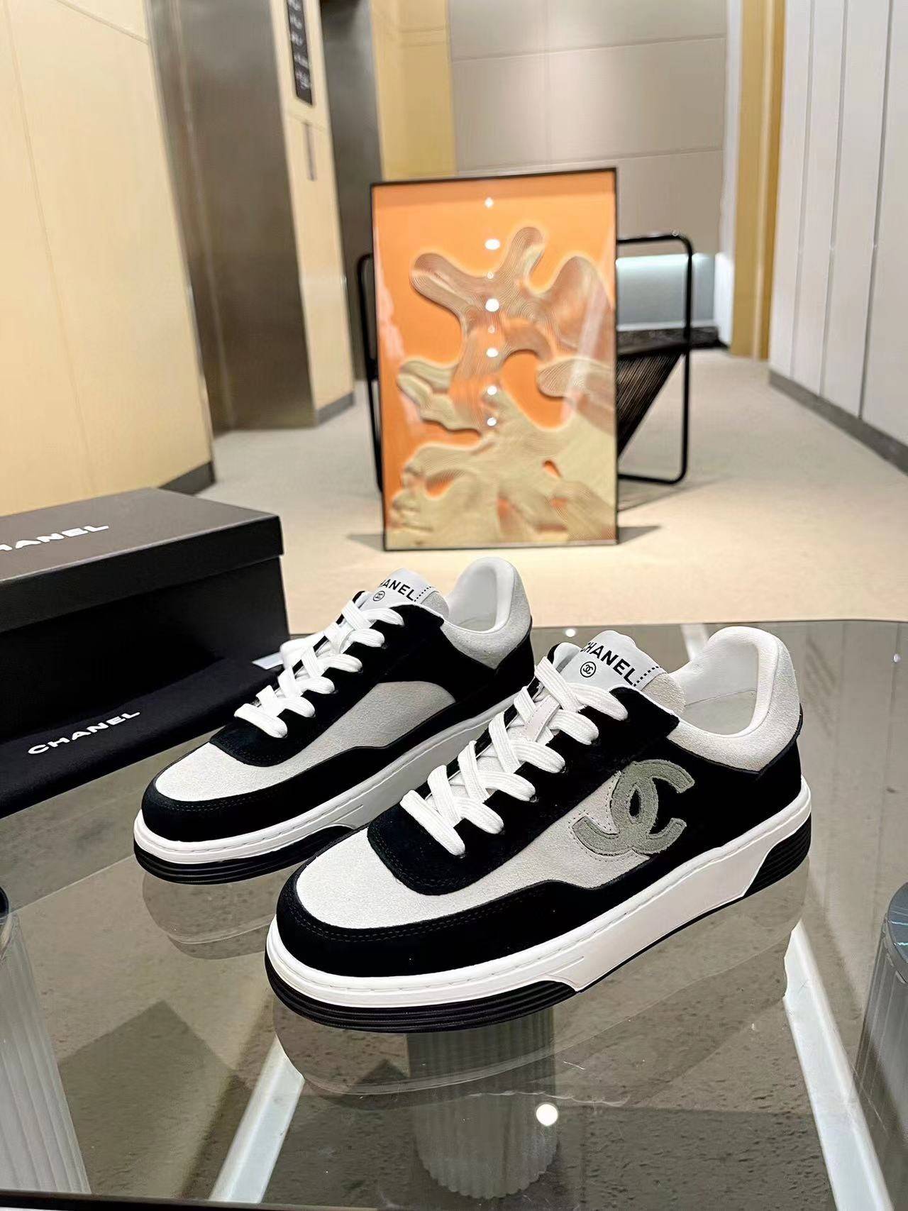 CH*EL Sneakers