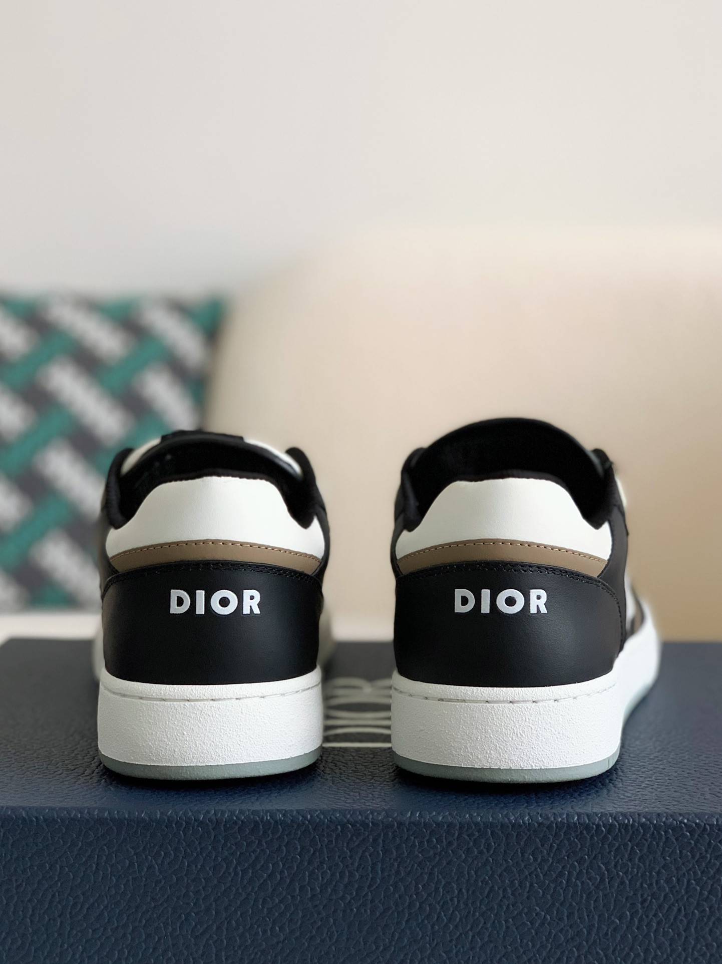 D*OR LEVEL B27 Sneaker