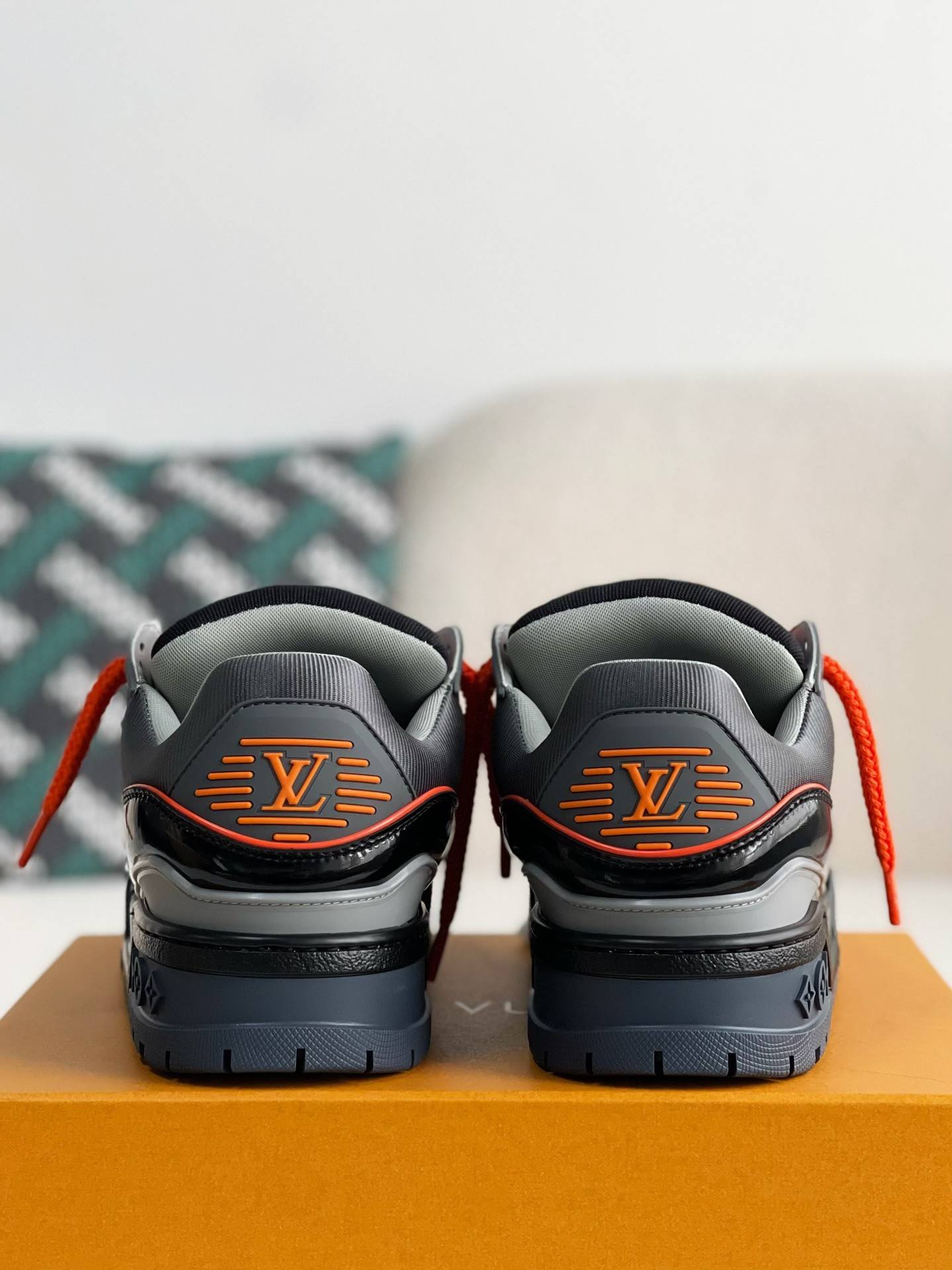 L*V TRAINER MAXI  SNEAKERS