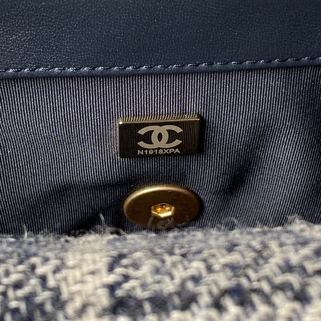 Chanle 19 Handbag