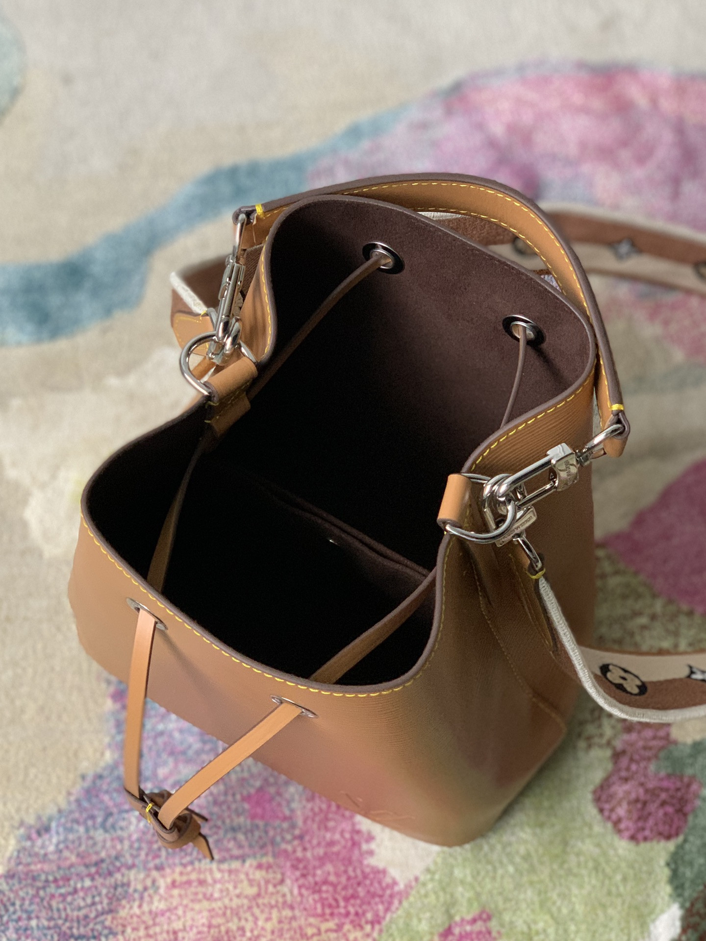 Louis Vuitton Néonoé Bag
