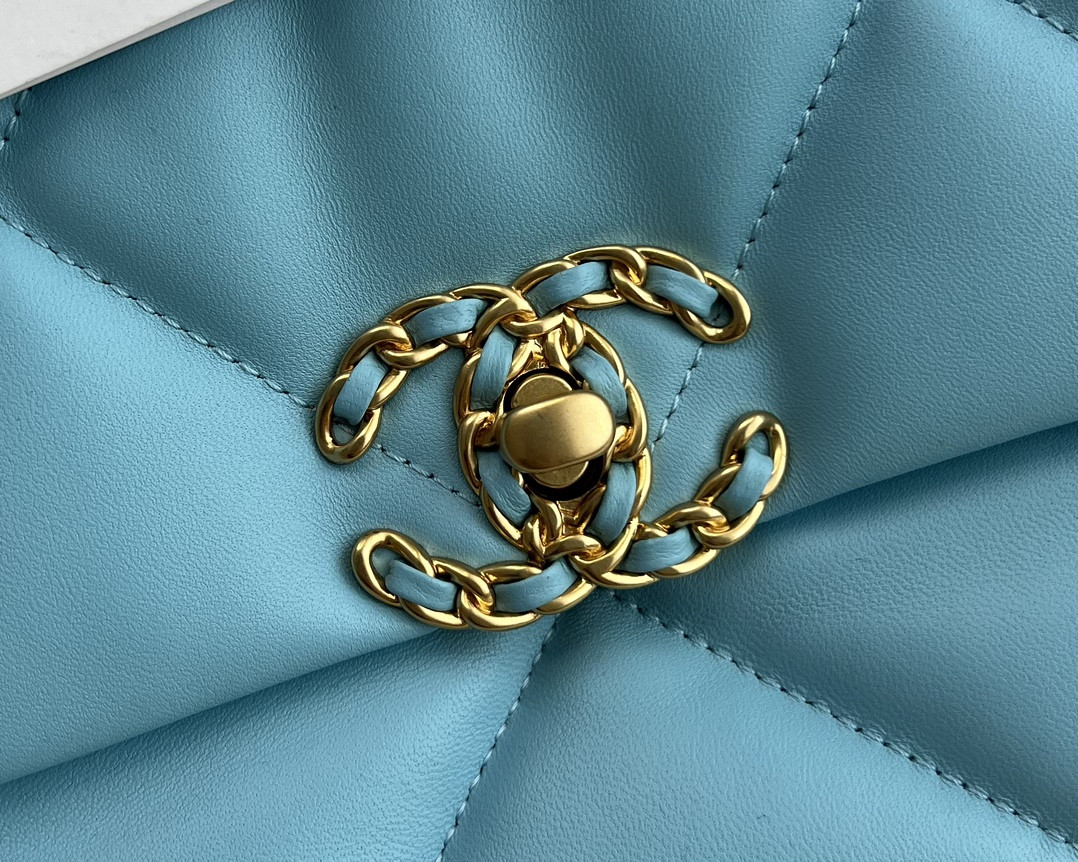 Chanle 19 Handbag