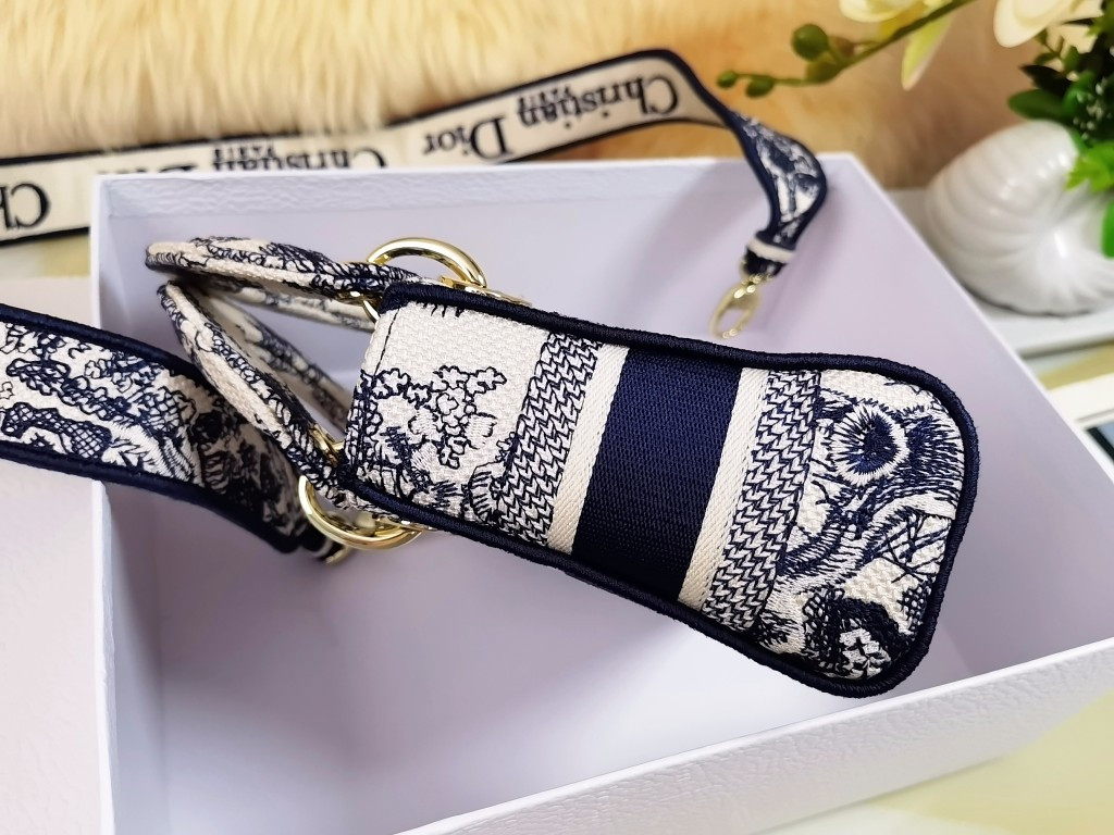 Mini Lady Dior Bag
