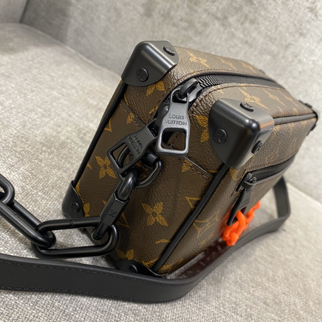 Lv Soft Trunk