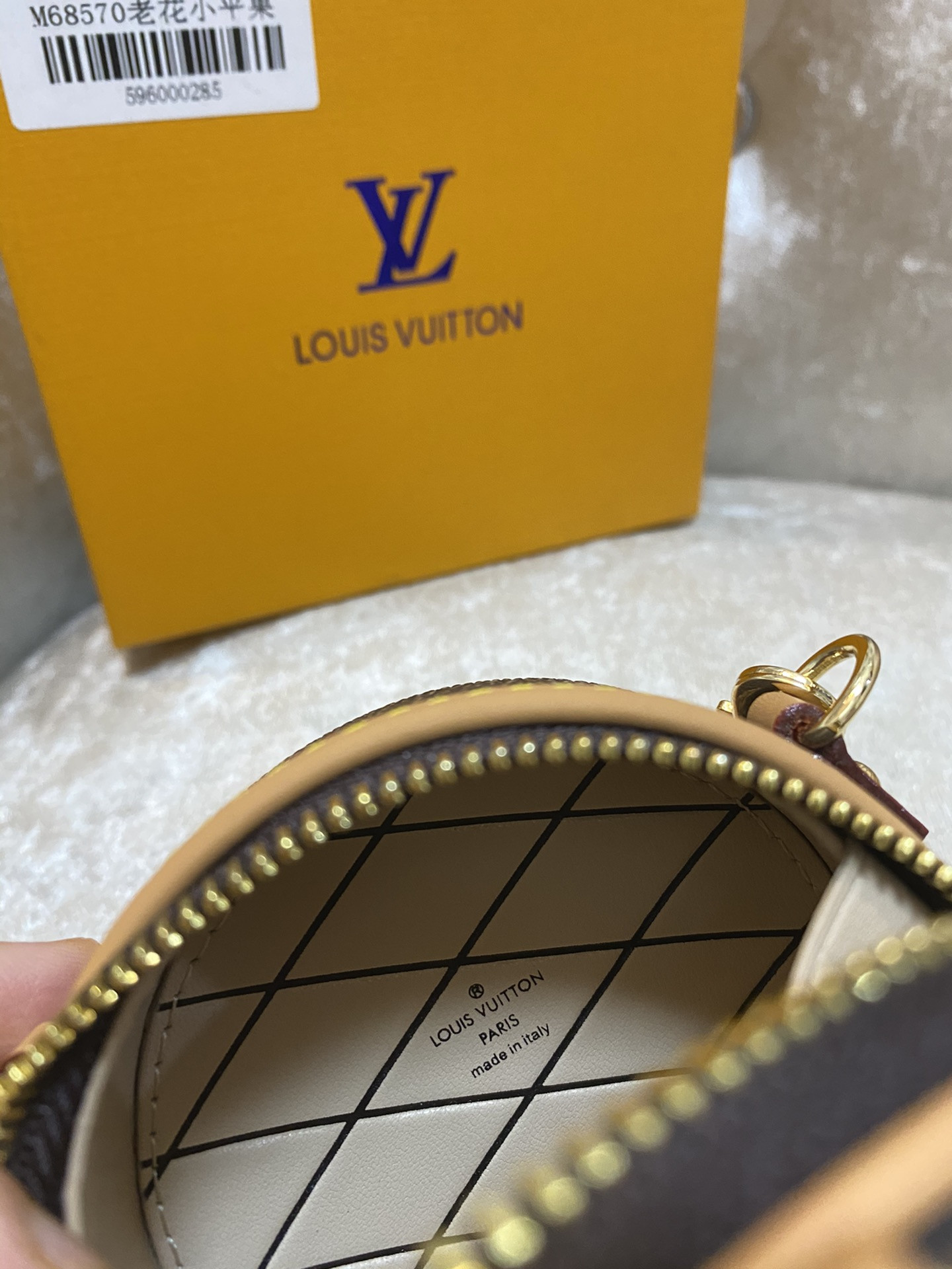 Lv Boite Chapeau