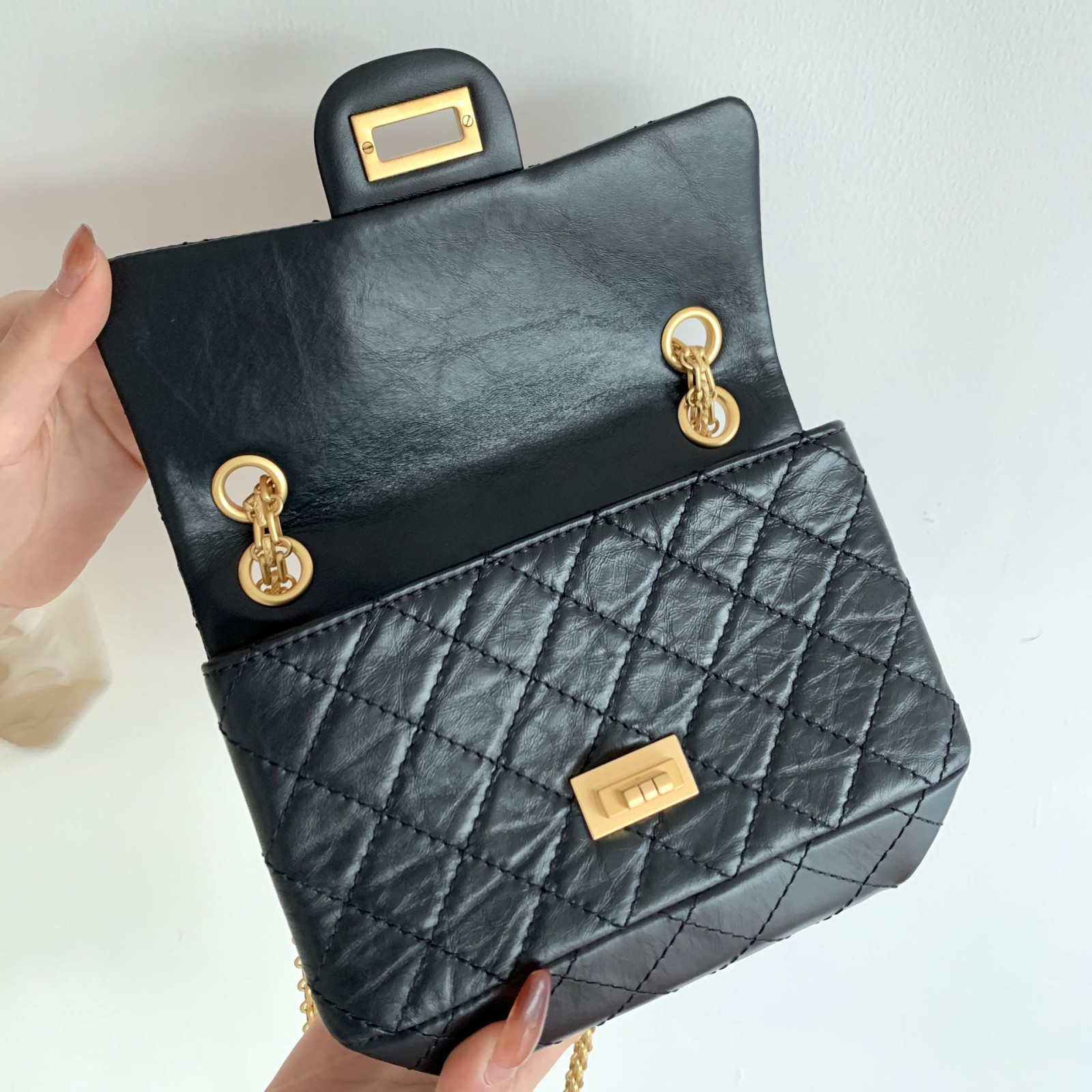 Chanle Reissue 2.55 Handbag